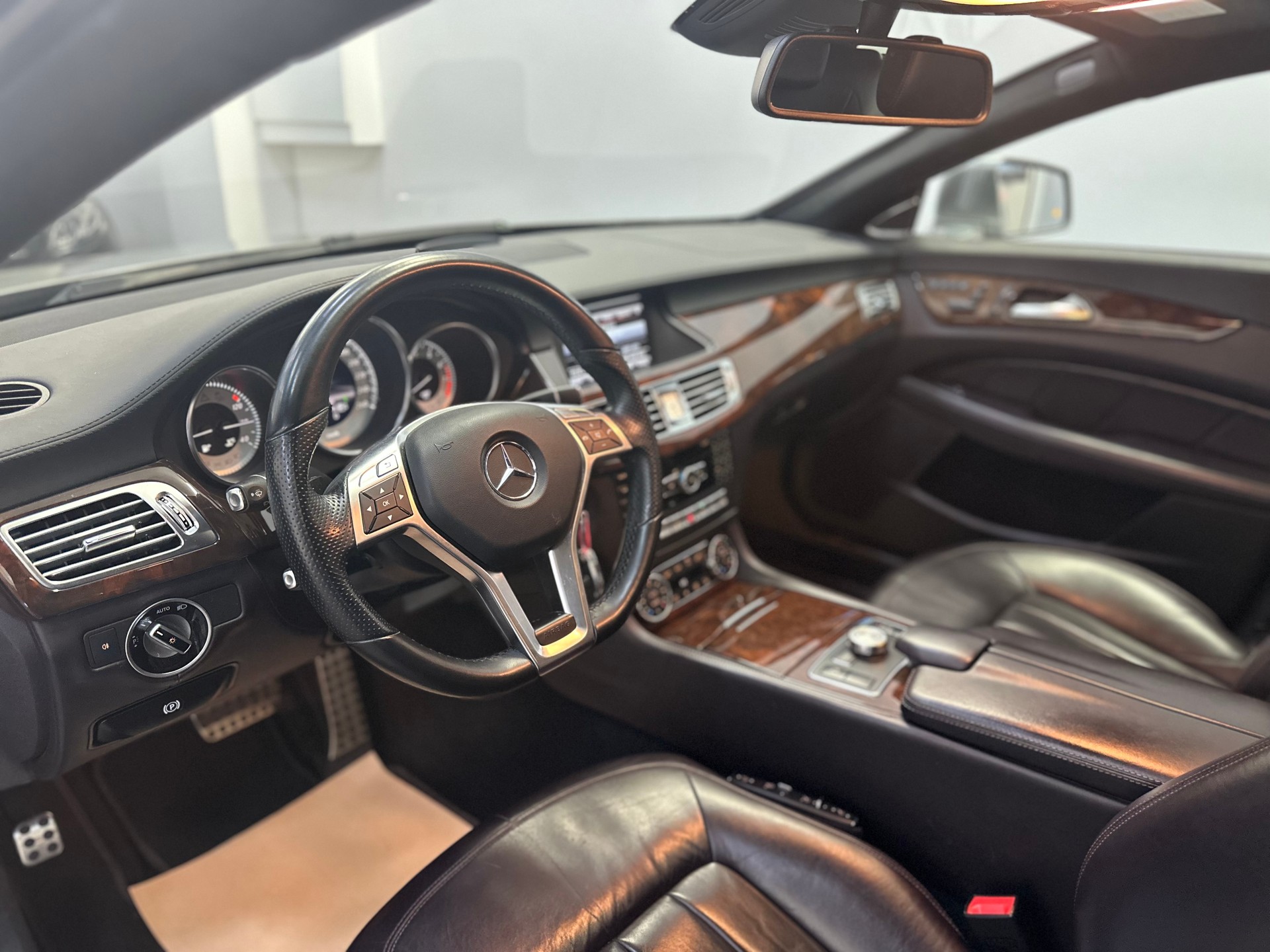 MERCEDES-BENZ CLS Shooting Brake 500 4Matic 7G-Tronic-image-14