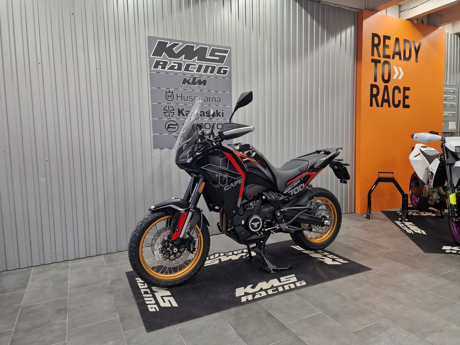 MOTO MORINI X-Cape 700-image-4