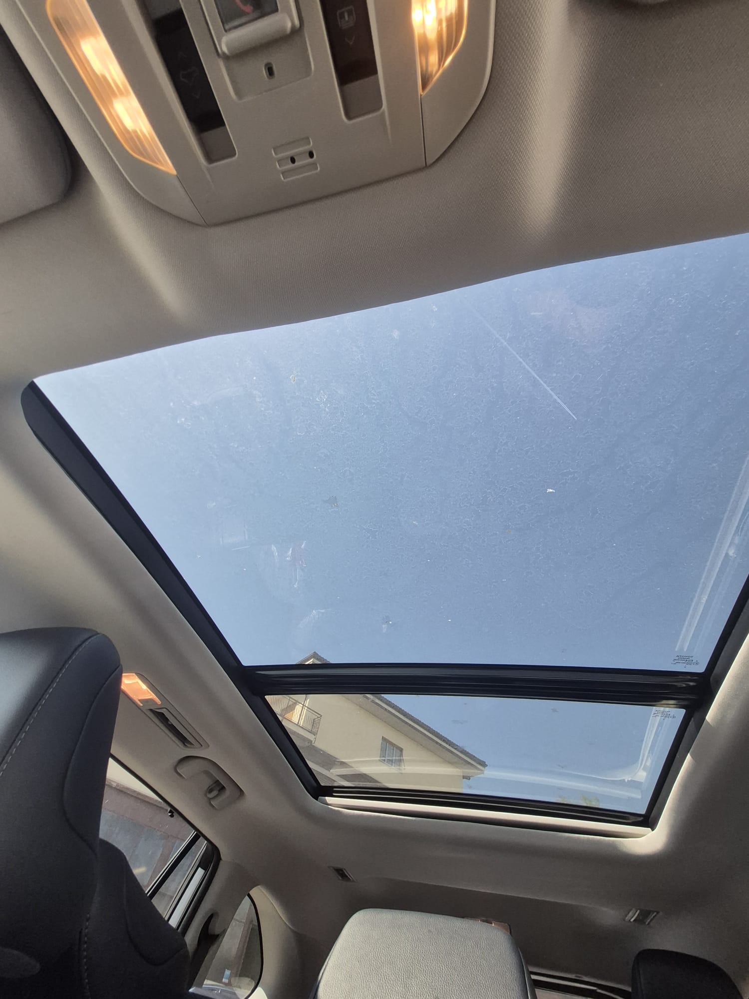 TOYOTA Highlander 2.5 HSD Premium e-CVT-image-16