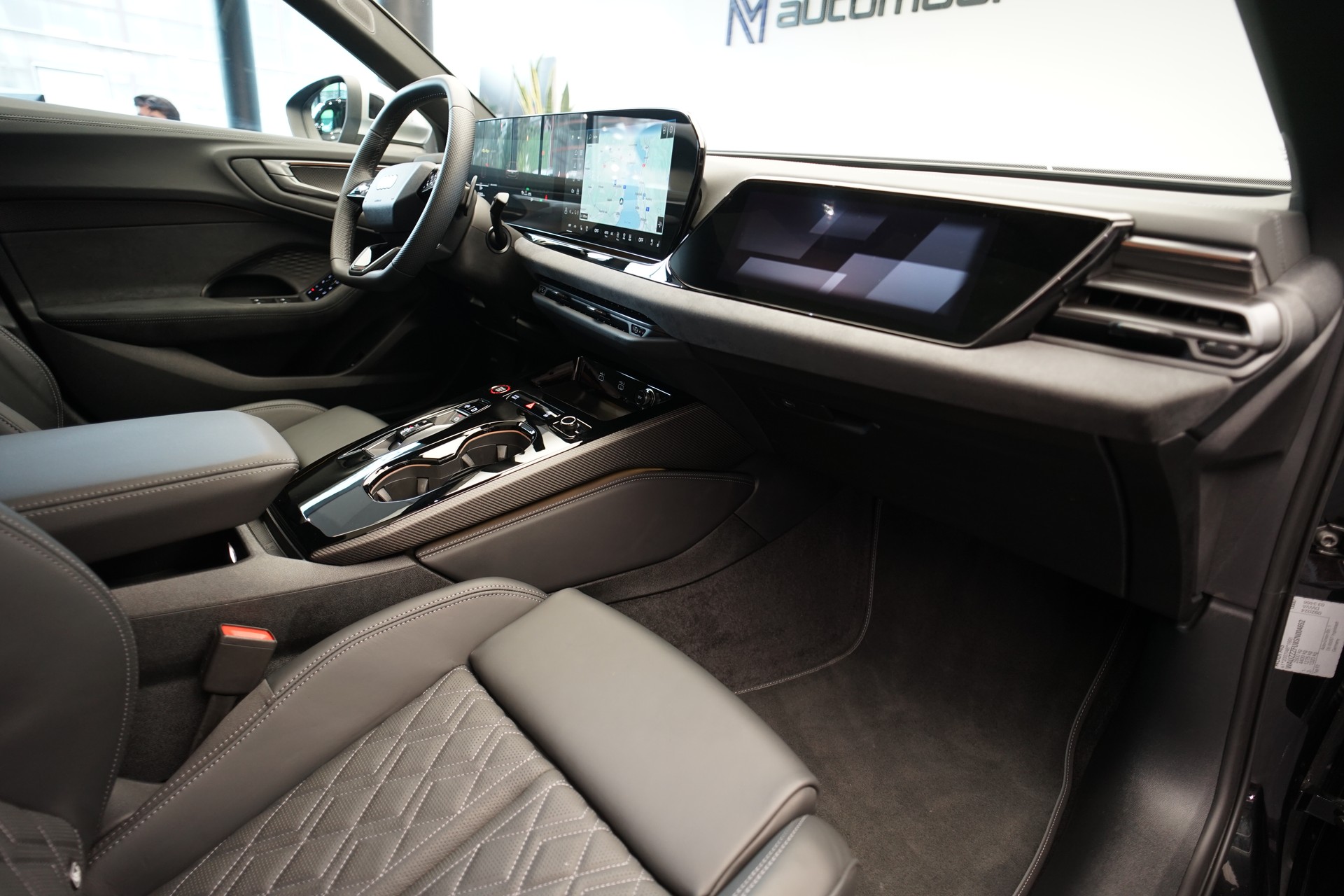 AUDI S5 Limousine TFSI quattro S tronic *Panorama* *Sportsitze* *OLED*-image-14