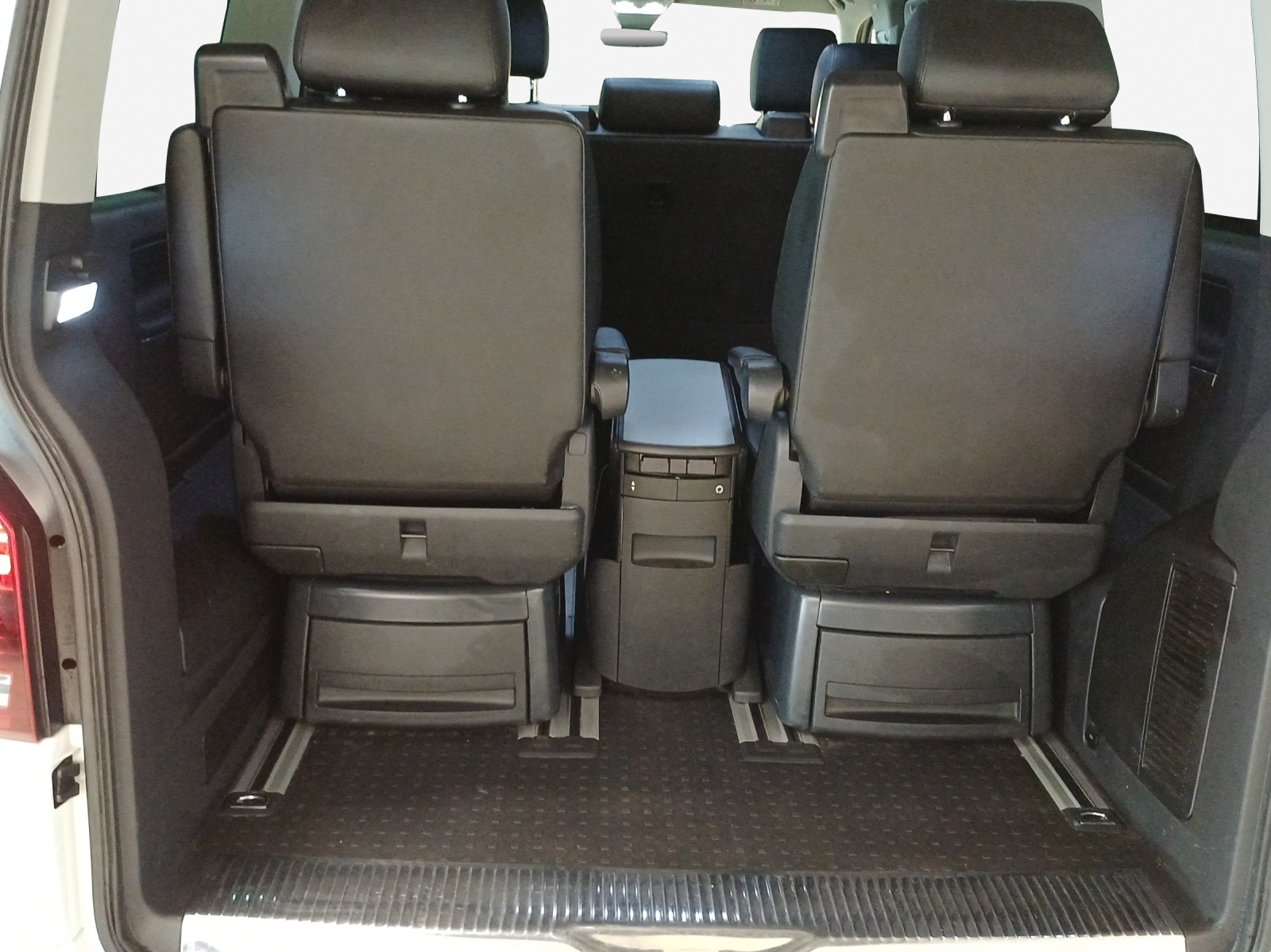 VW T6.1 Multivan 2.0 Bi-TDI Highline Liberty 4Mot. DSG-image-12