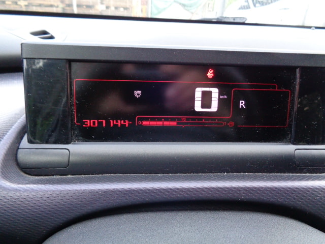 CITROEN C4 Cactus 1.6 e-HDi Shine Edition ETG6-image-11