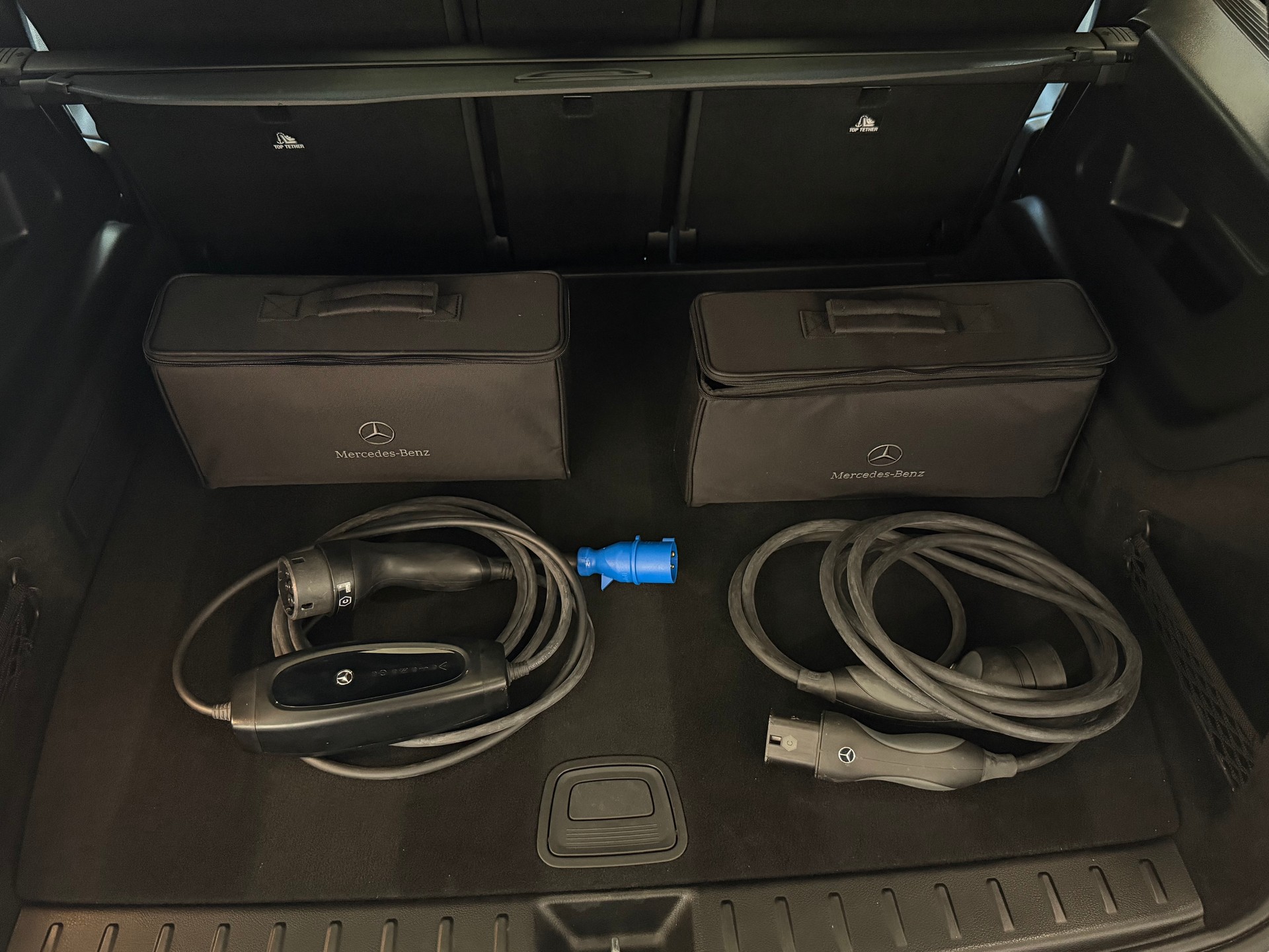 MERCEDES-BENZ EQB 350 AMG Line 4Matic | CH-Fahrzeug | SOH 96.5%-image-13