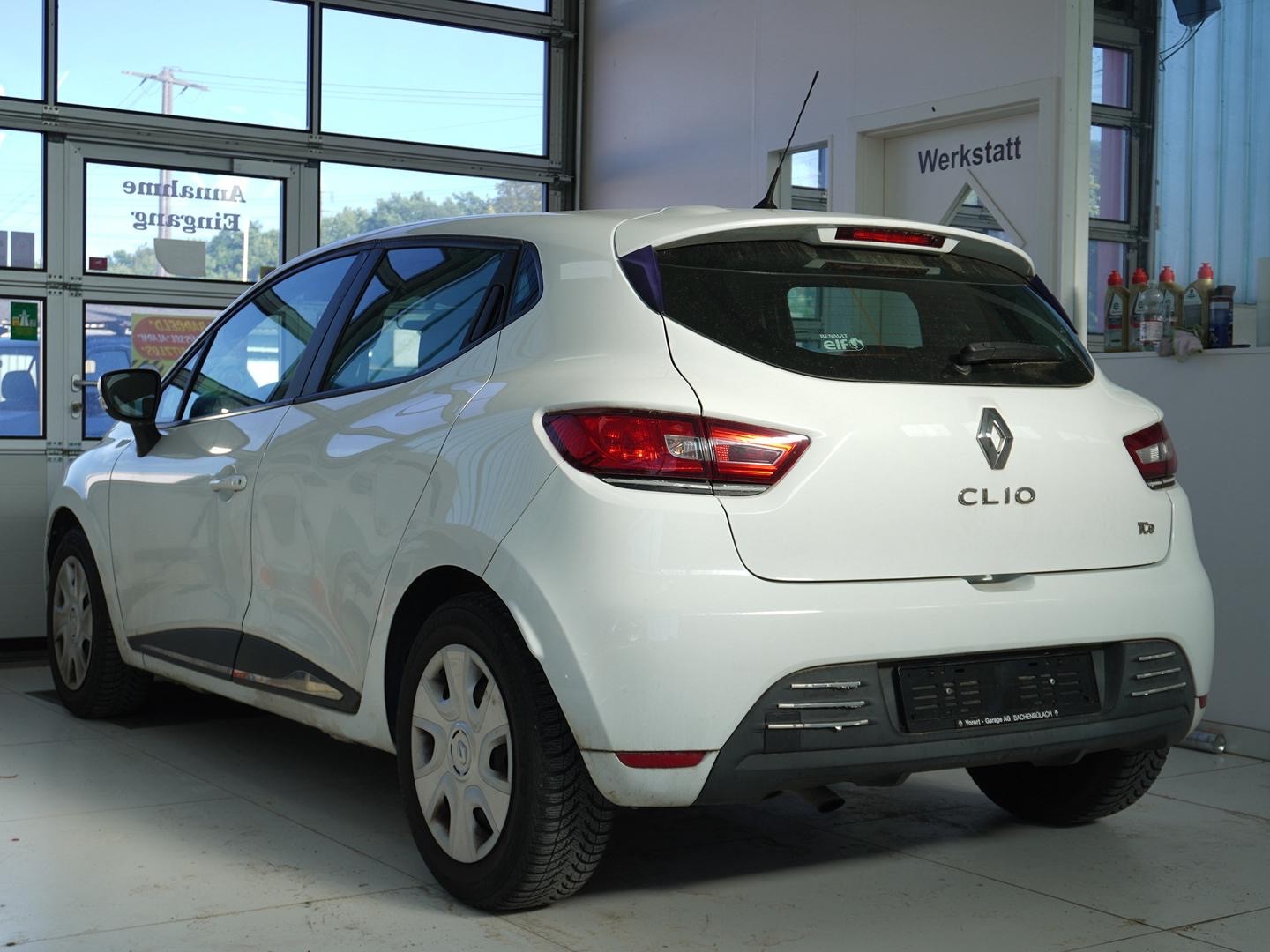 RENAULT Clio 0.9 12V Zen-showroom-element-1