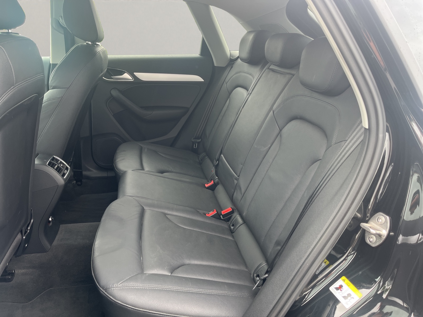 AUDI Q3 1.4 TFSI Sport S-Tronic-image-10