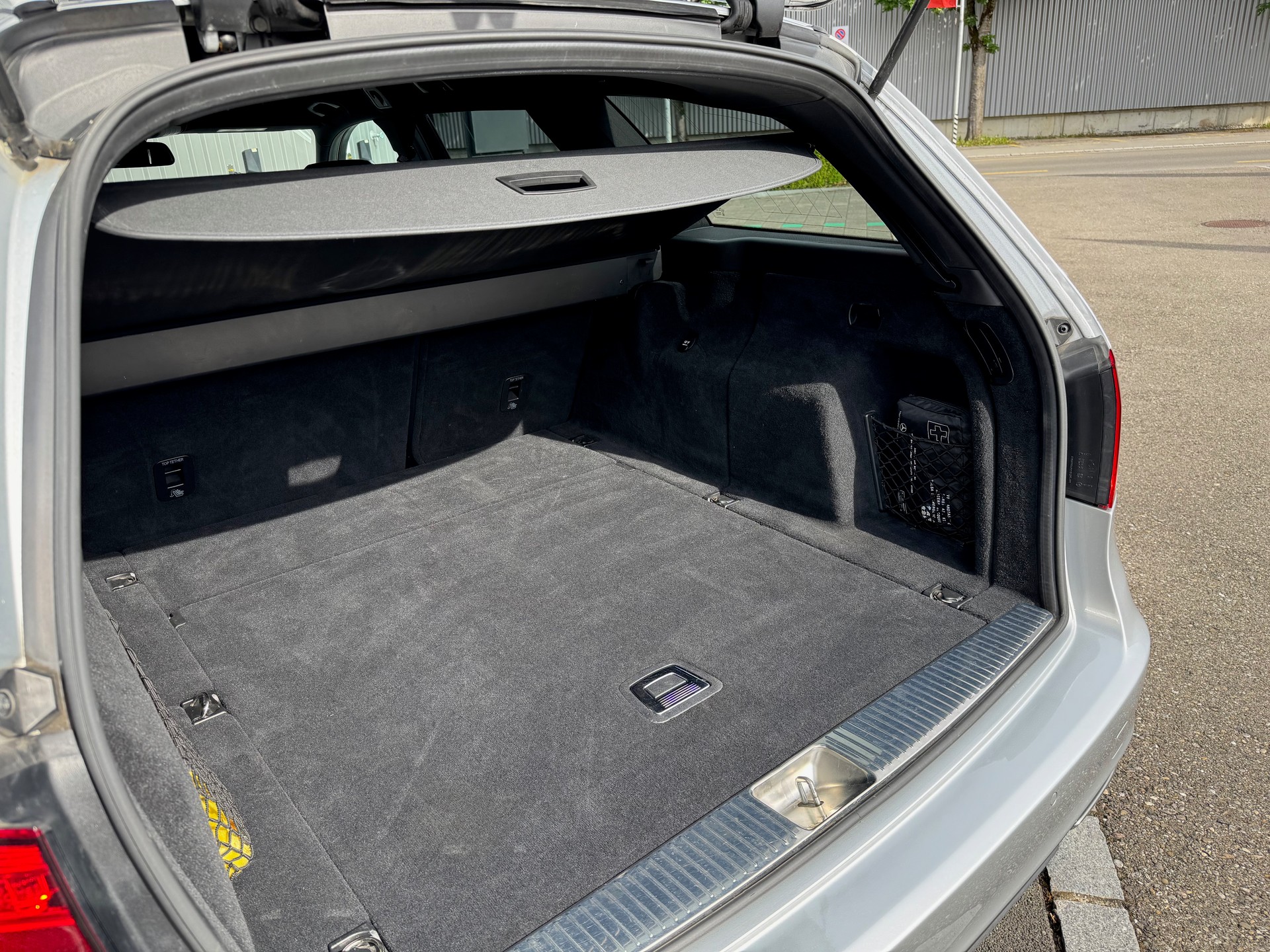 MERCEDES-BENZ E 200 CDI BlueTec-image-7