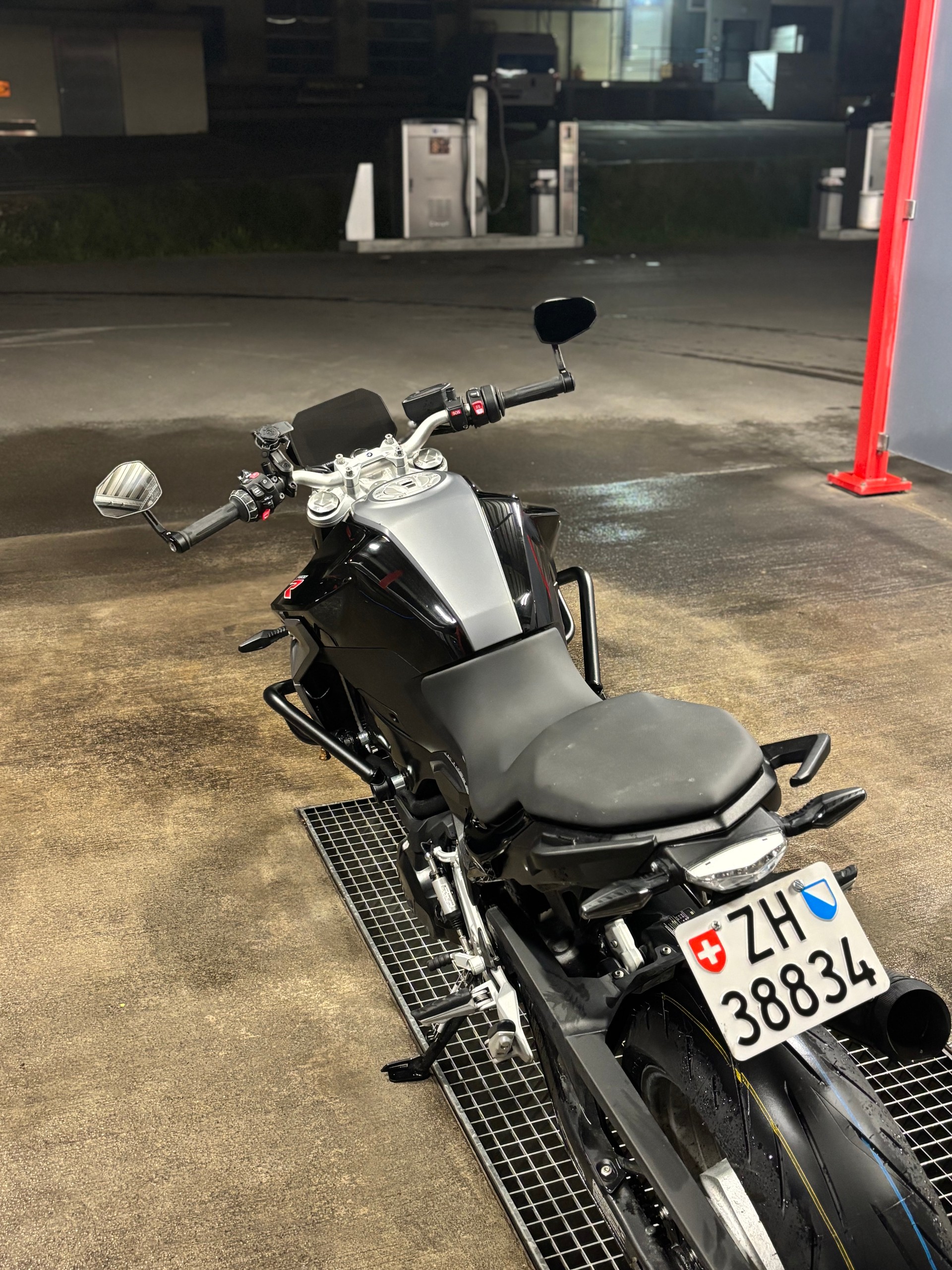 BMW F 900 R A2 (35kW) ABS-image-4
