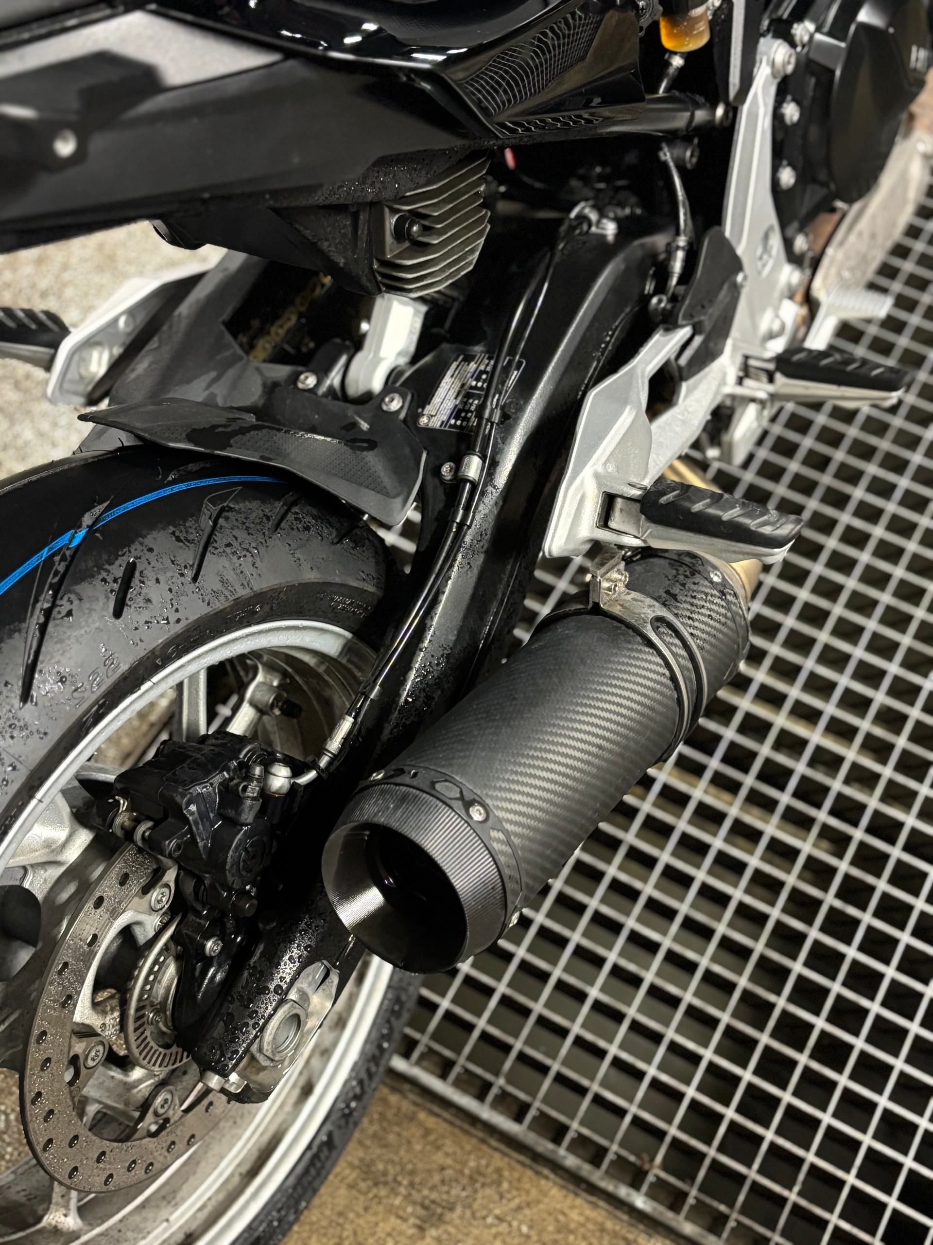 BMW F 900 R A2 (35kW) ABS-image-1