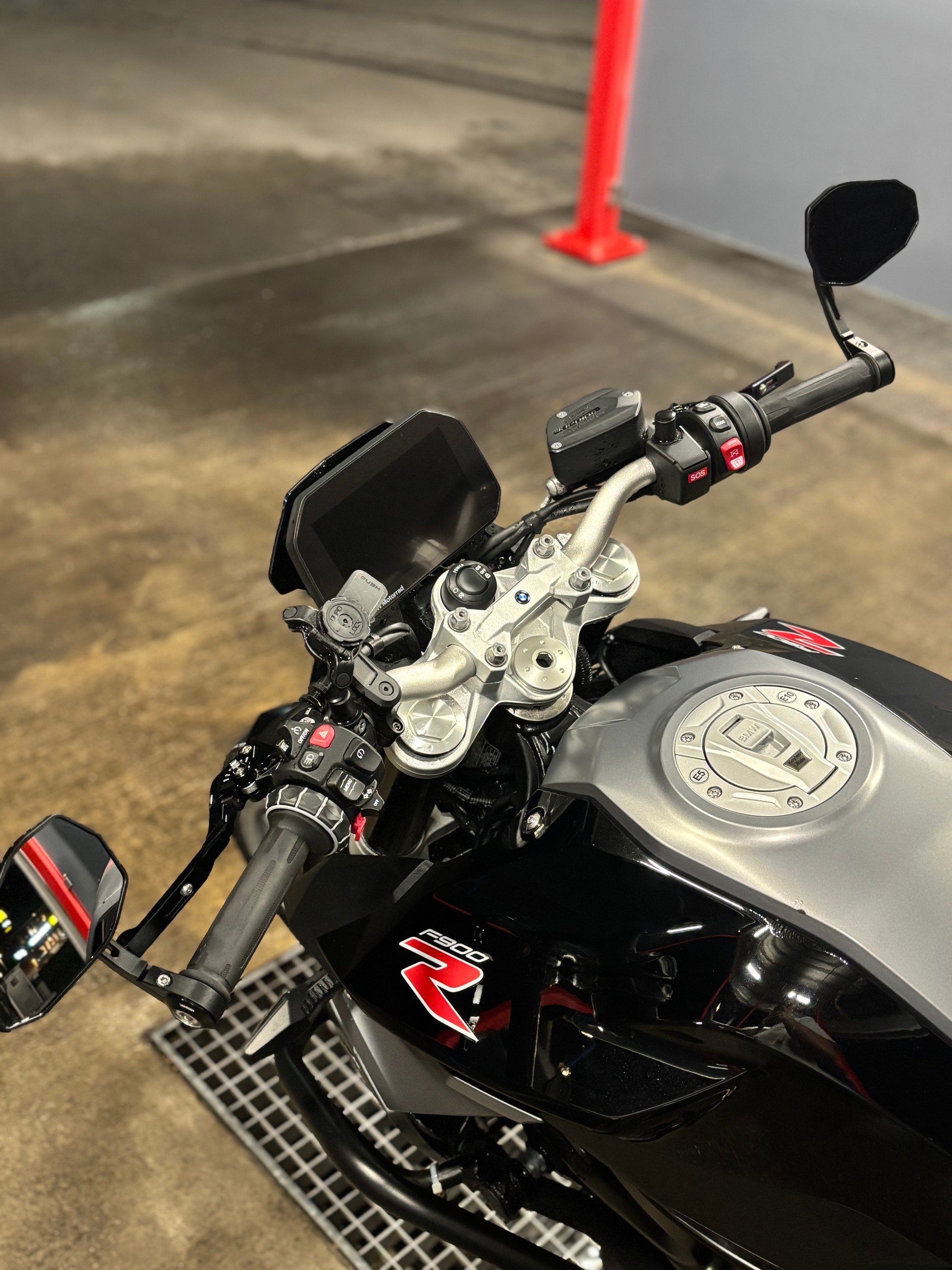 BMW F 900 R A2 (35kW) ABS-image-3