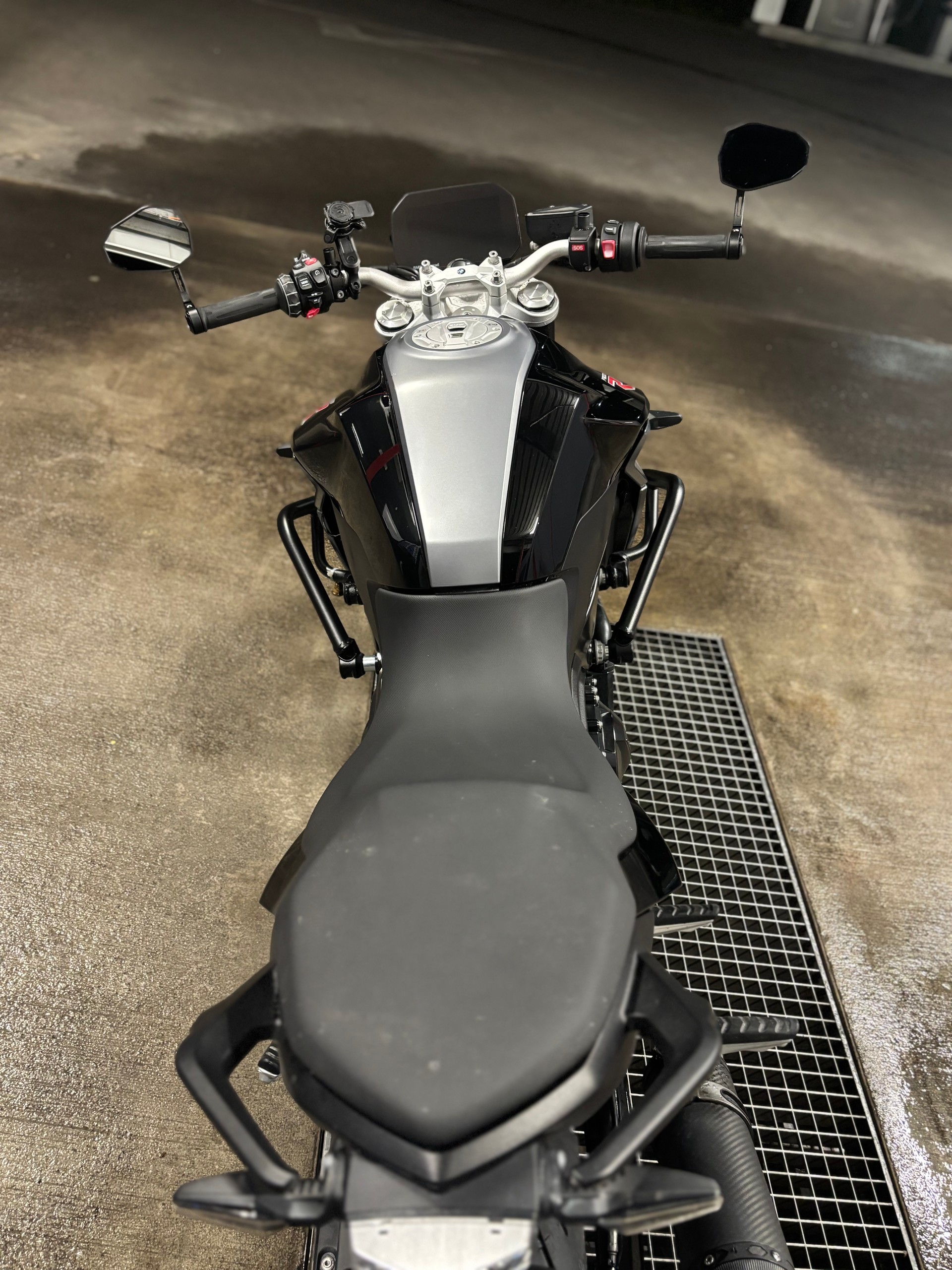 BMW F 900 R A2 (35kW) ABS-image-8