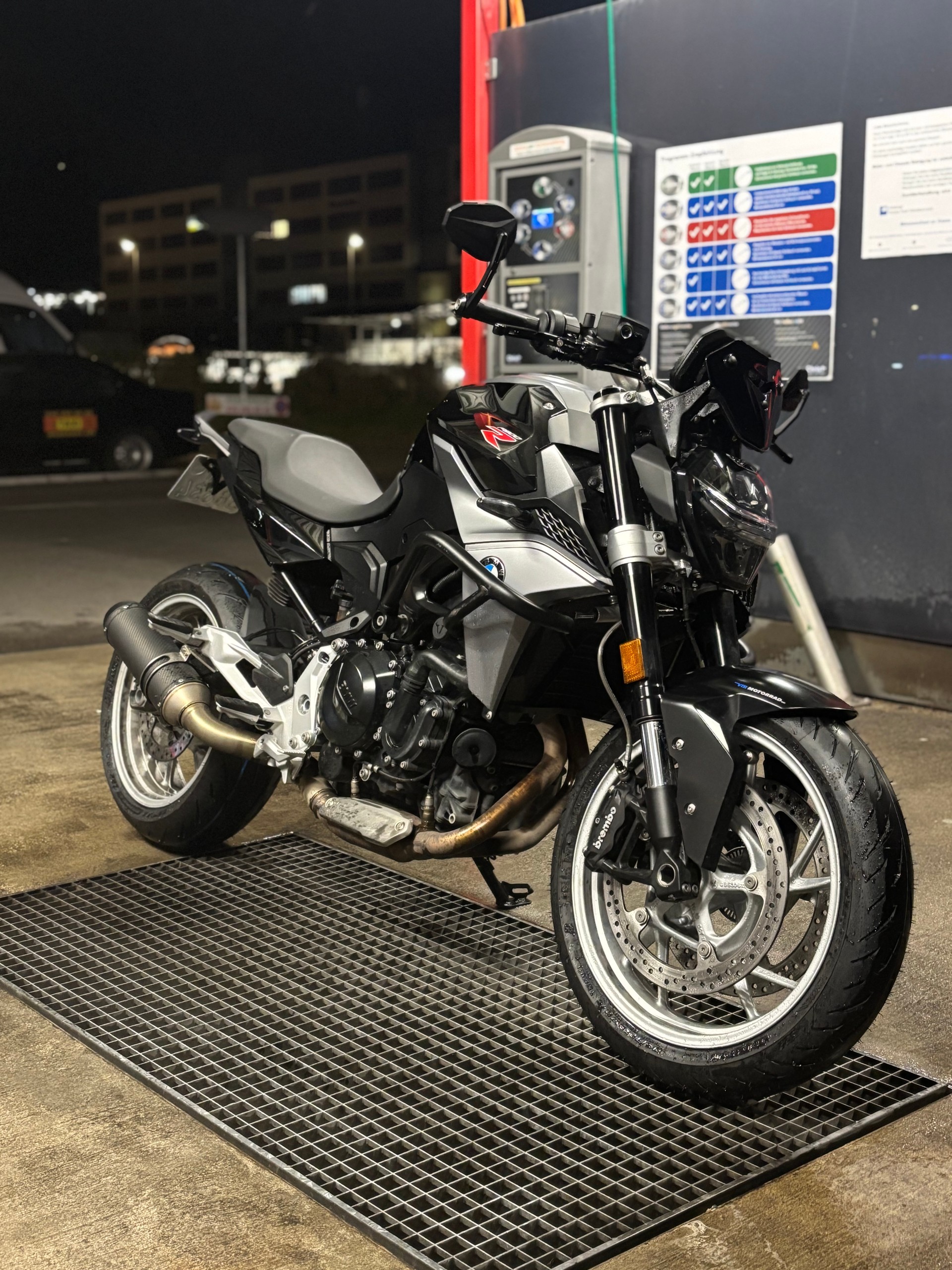 BMW F 900 R A2 (35kW) ABS-image-0
