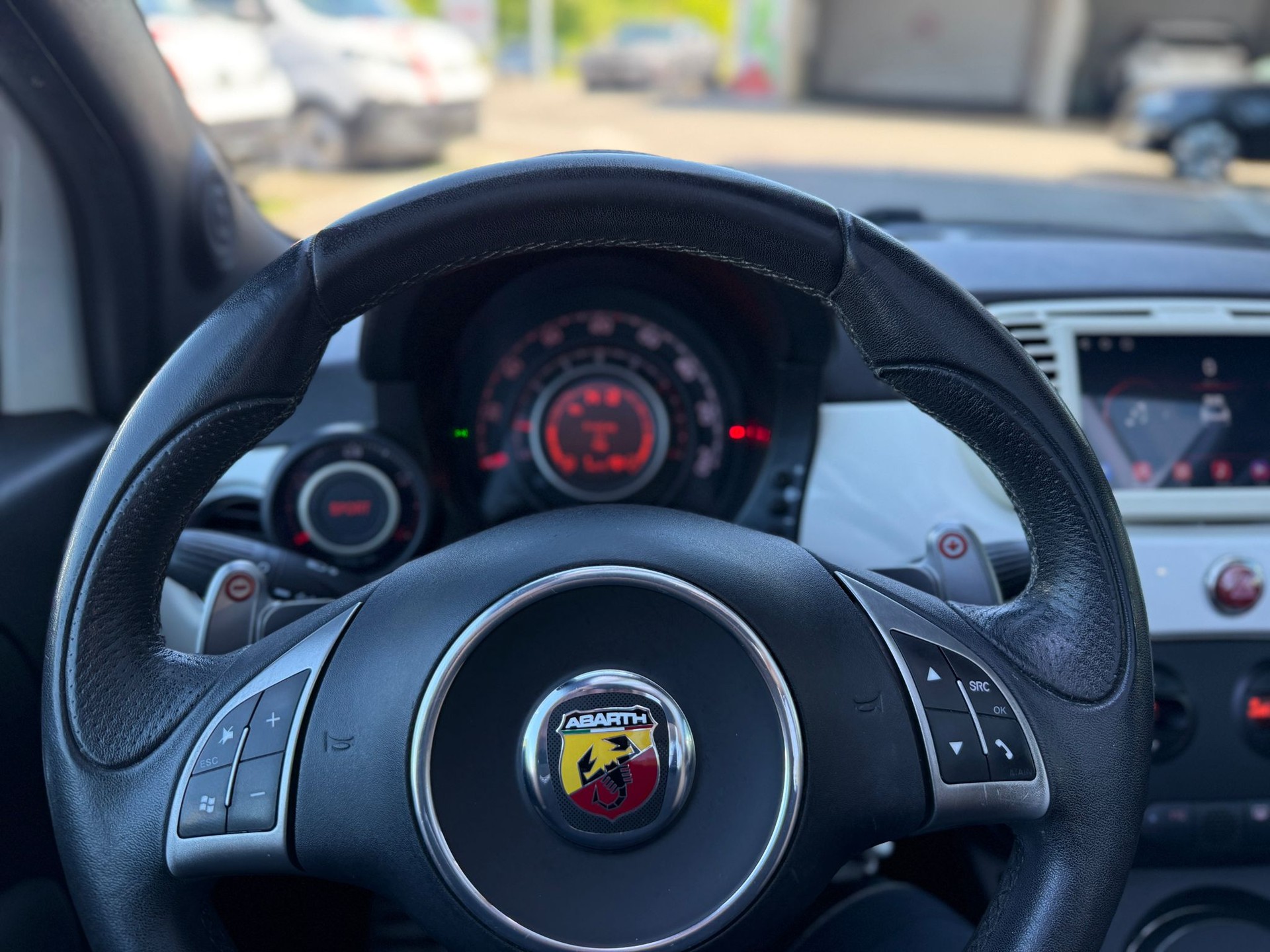 FIAT 500C 1.4 16V Turbo Abarth Dualogic-image-9