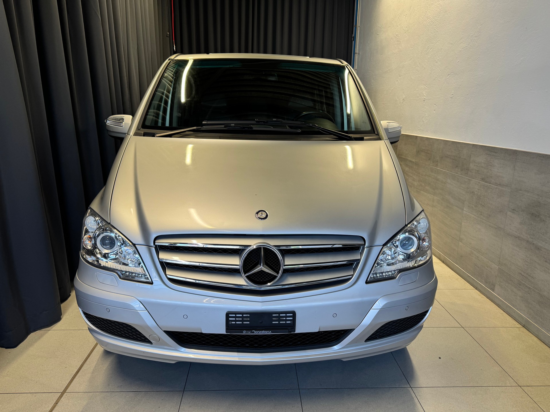 MERCEDES-BENZ Viano 2.2 CDI Blue Eff. Ambiente Ed. L 4Matic A(M)(6)-showroom-element-1