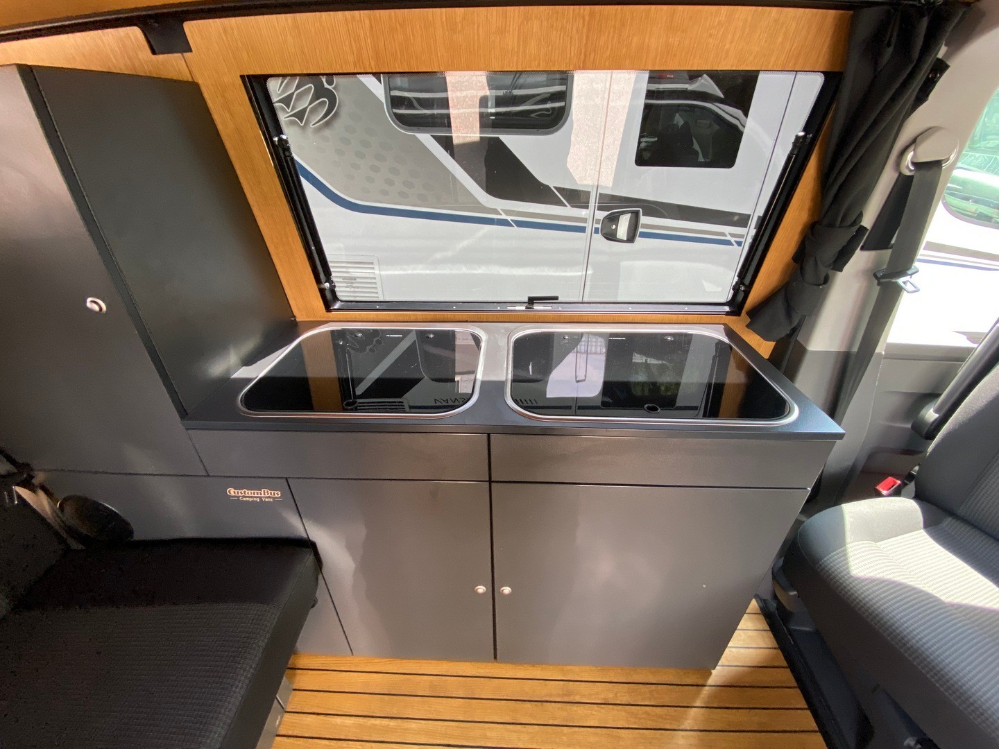 VW T6.1 2.0TDI 150PS 4M, Custom Bus-image-5
