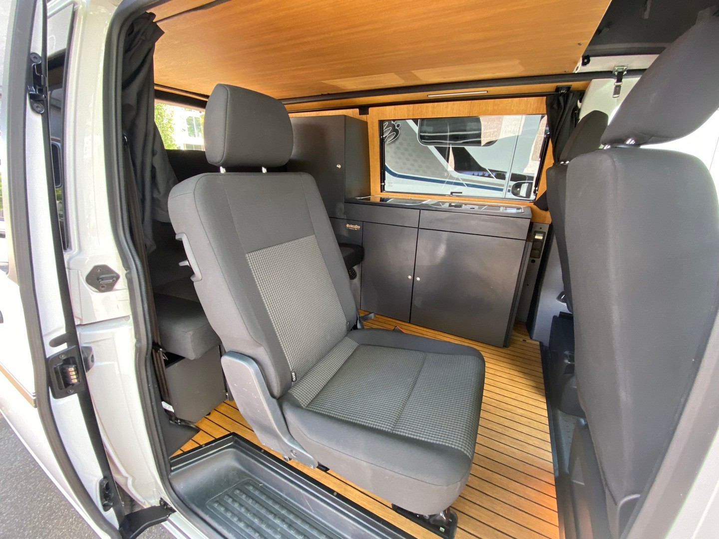 VW T6.1 2.0TDI 150PS 4M, Custom Bus-image-16