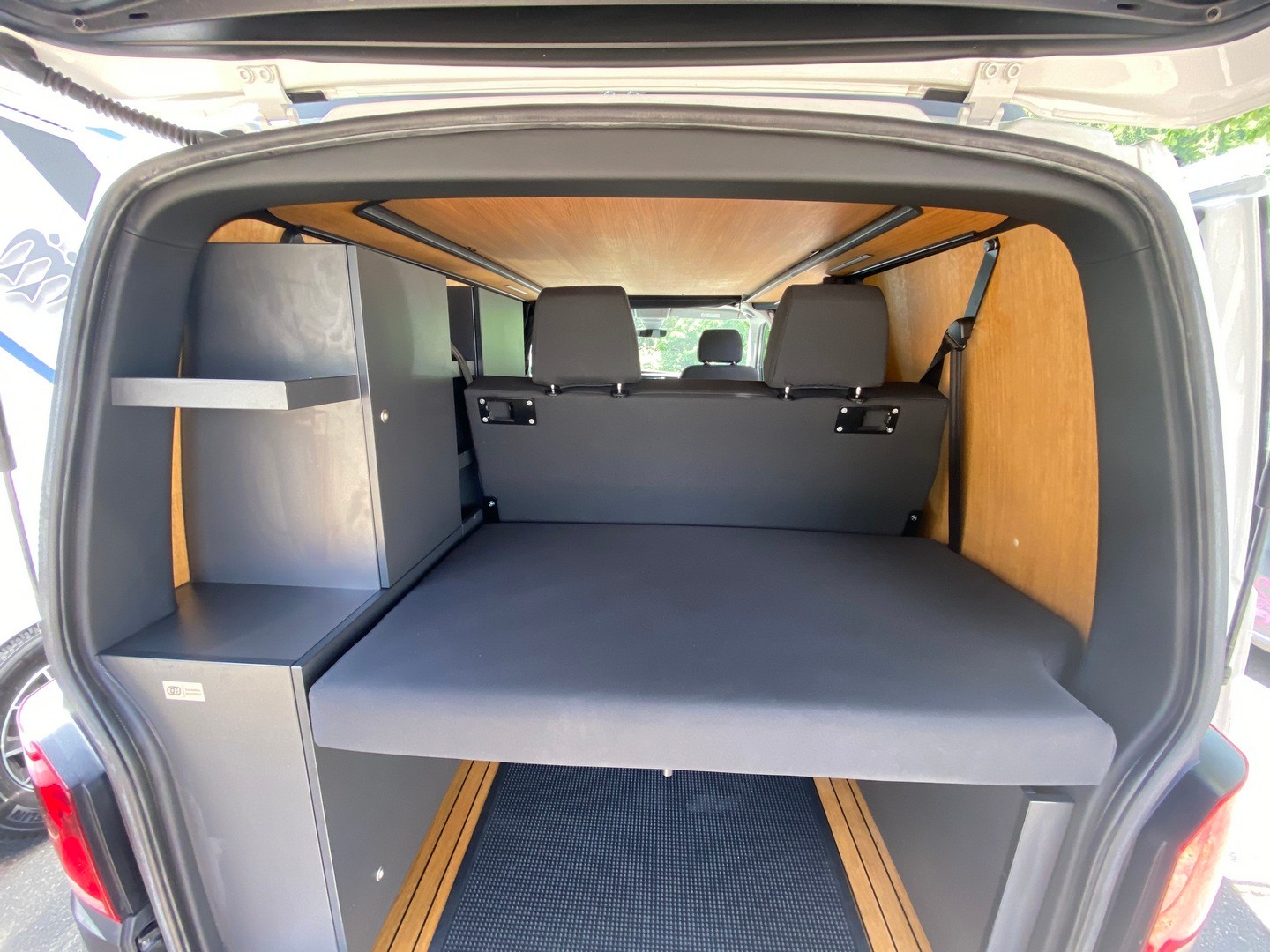 VW T6.1 2.0TDI 150PS 4M, Custom Bus-image-11