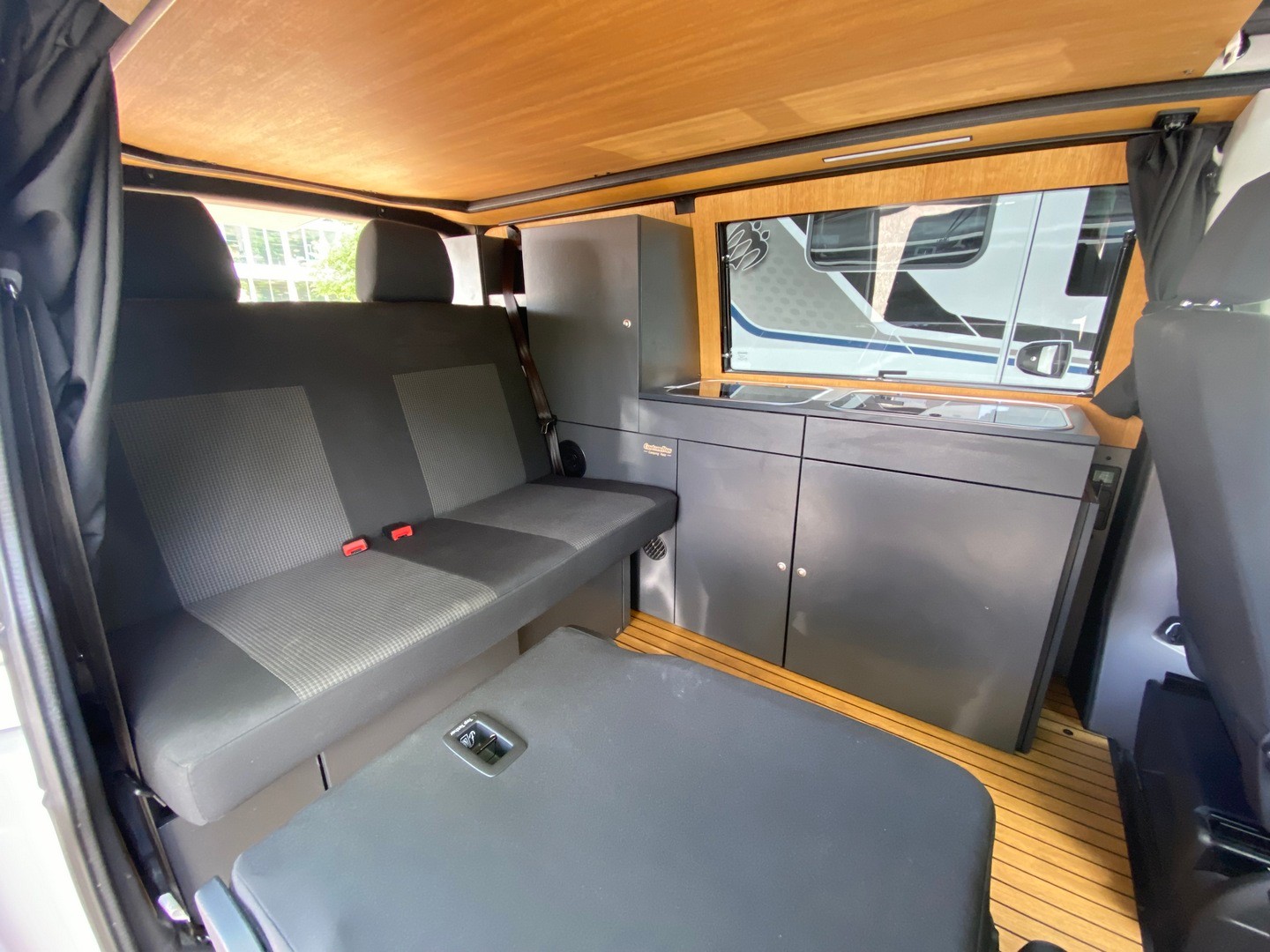 VW T6.1 2.0TDI 150PS 4M, Custom Bus-image-15