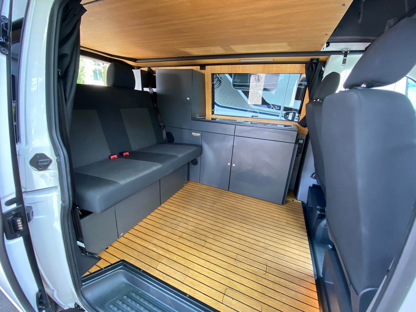 VW T6.1 2.0TDI 150PS 4M, Custom Bus-image-14