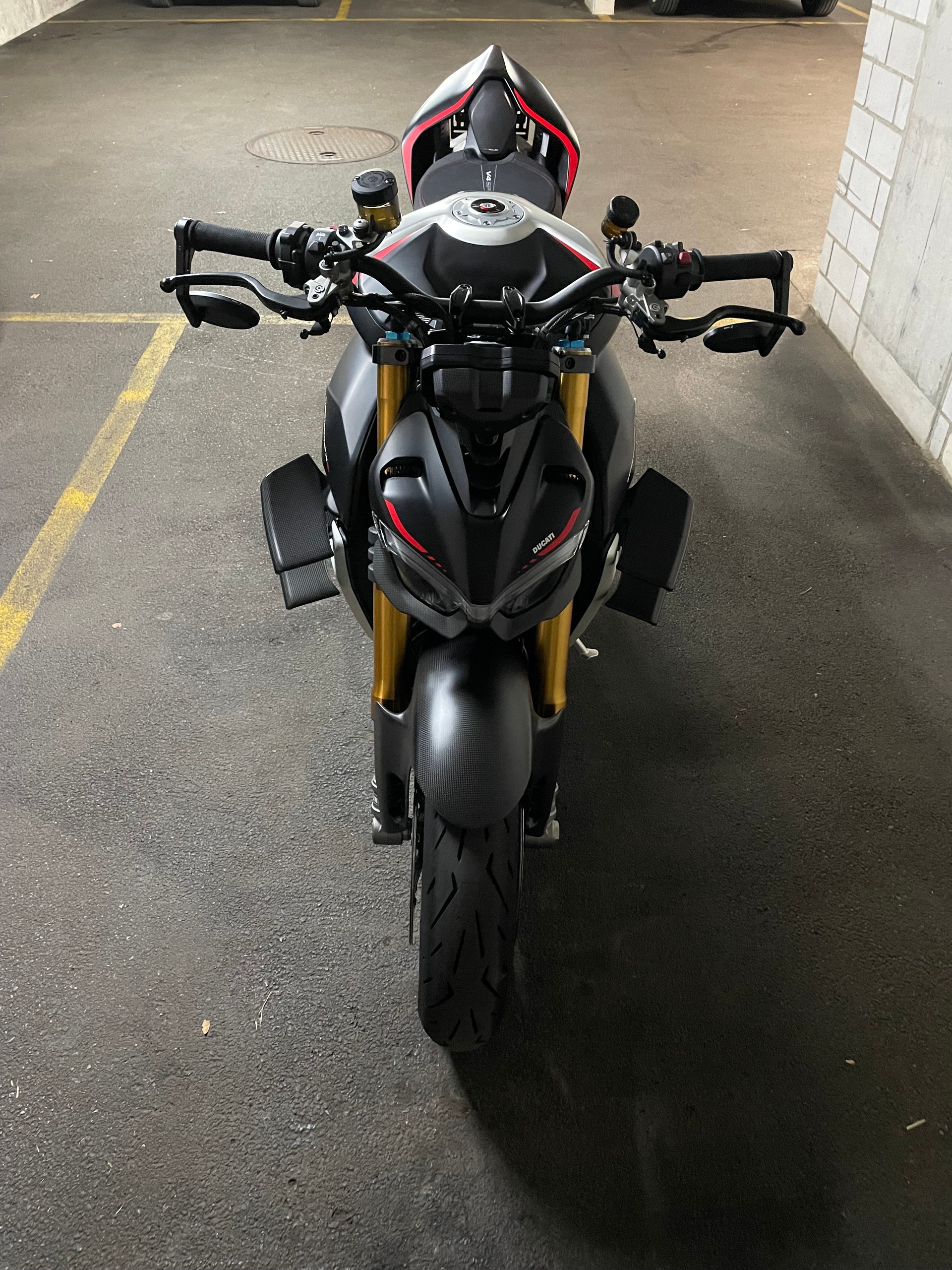 DUCATI Streetfighter V4 SP-image-1
