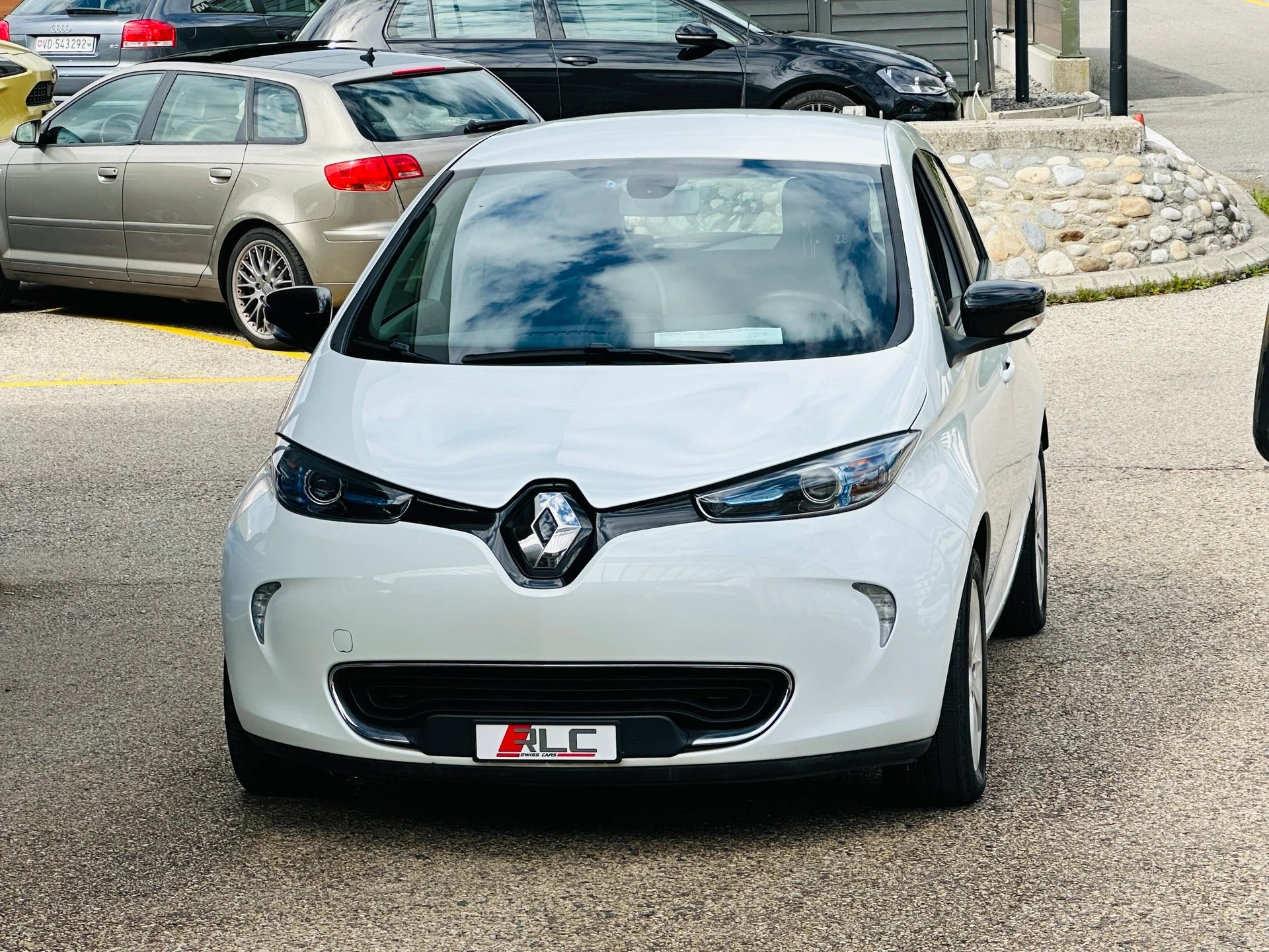 RENAULT Zoe Zen R240 (Batterie Miete)-showroom-element-2