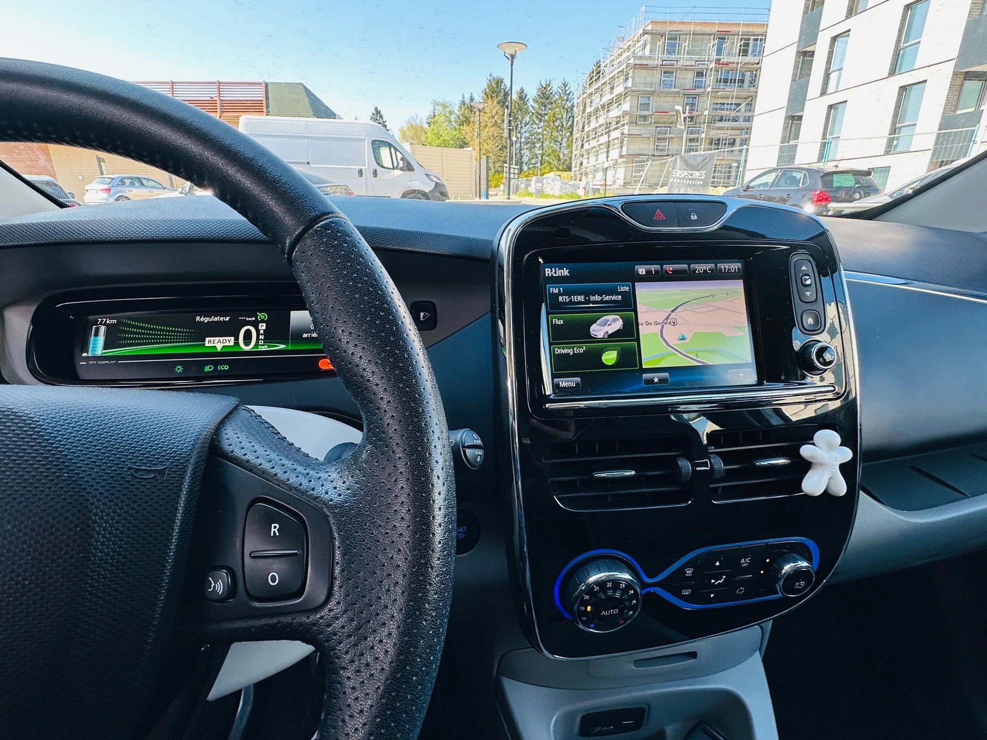 RENAULT Zoe Zen R240 (Batterie Miete)-image-13