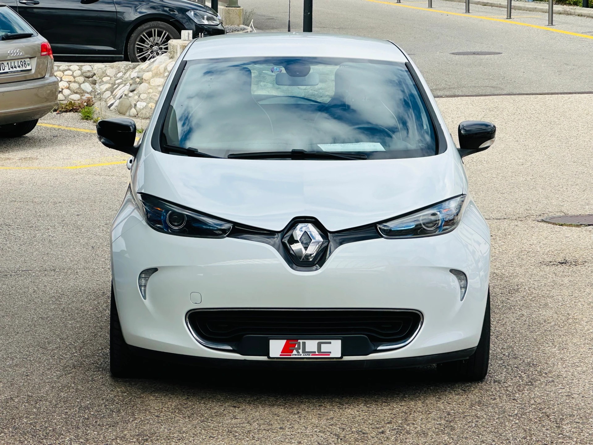 RENAULT Zoe Zen R240 (Batterie Miete)-showroom-element-3