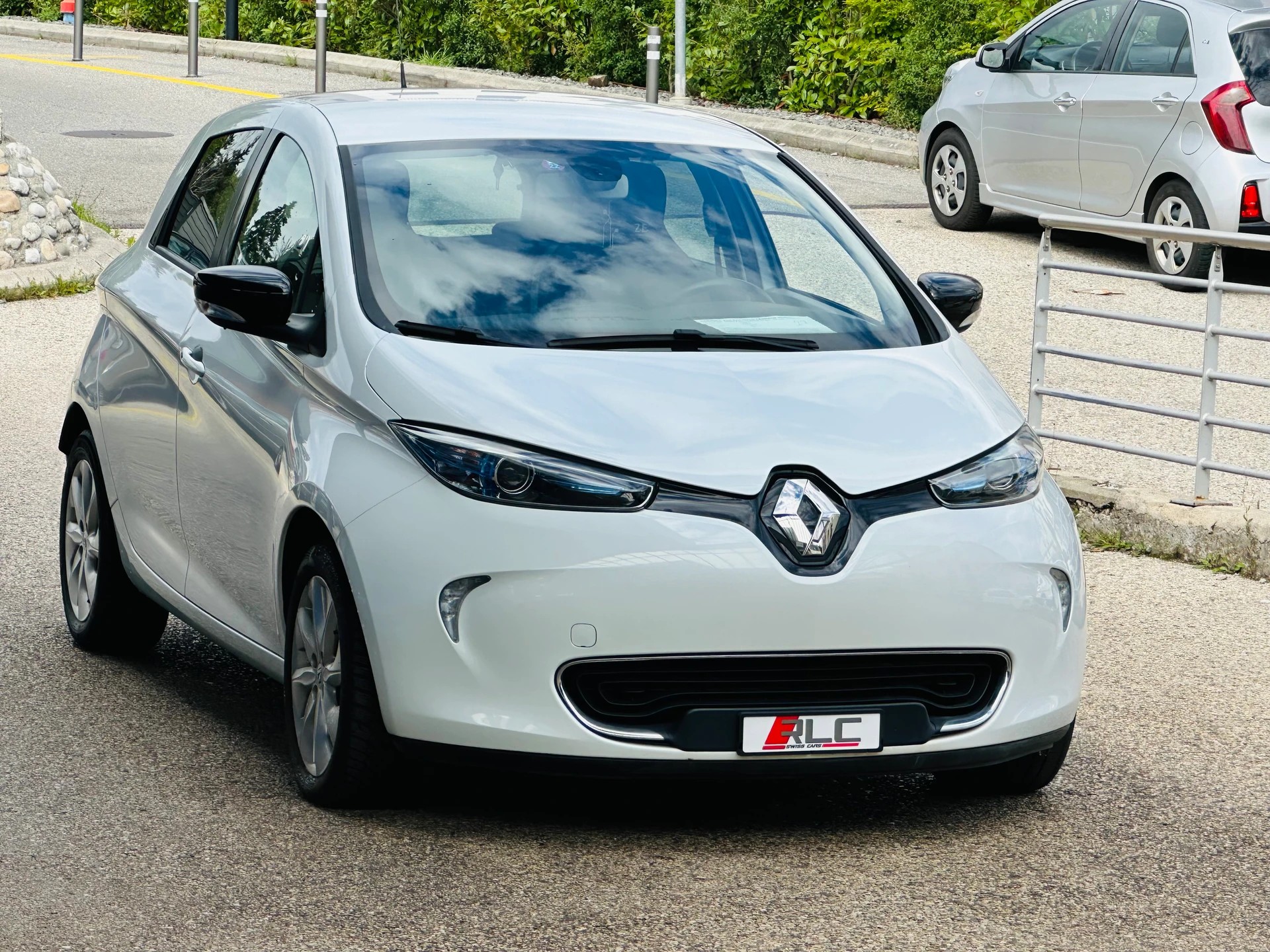 RENAULT Zoe Zen R240 (Batterie Miete)-image-4