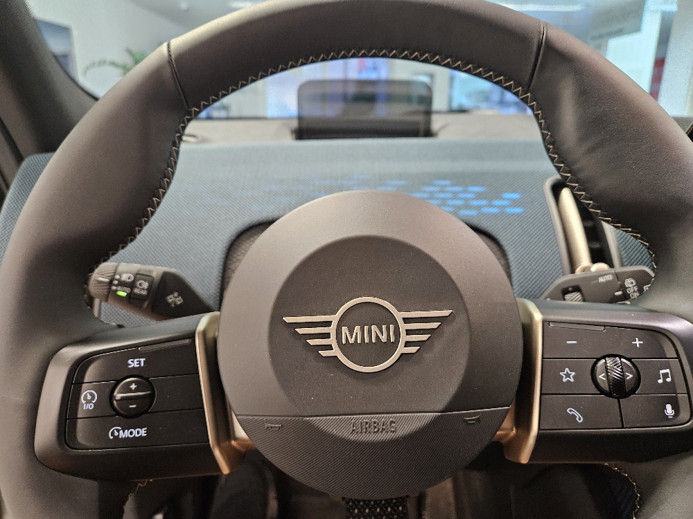 MINI Countryman E-image-12