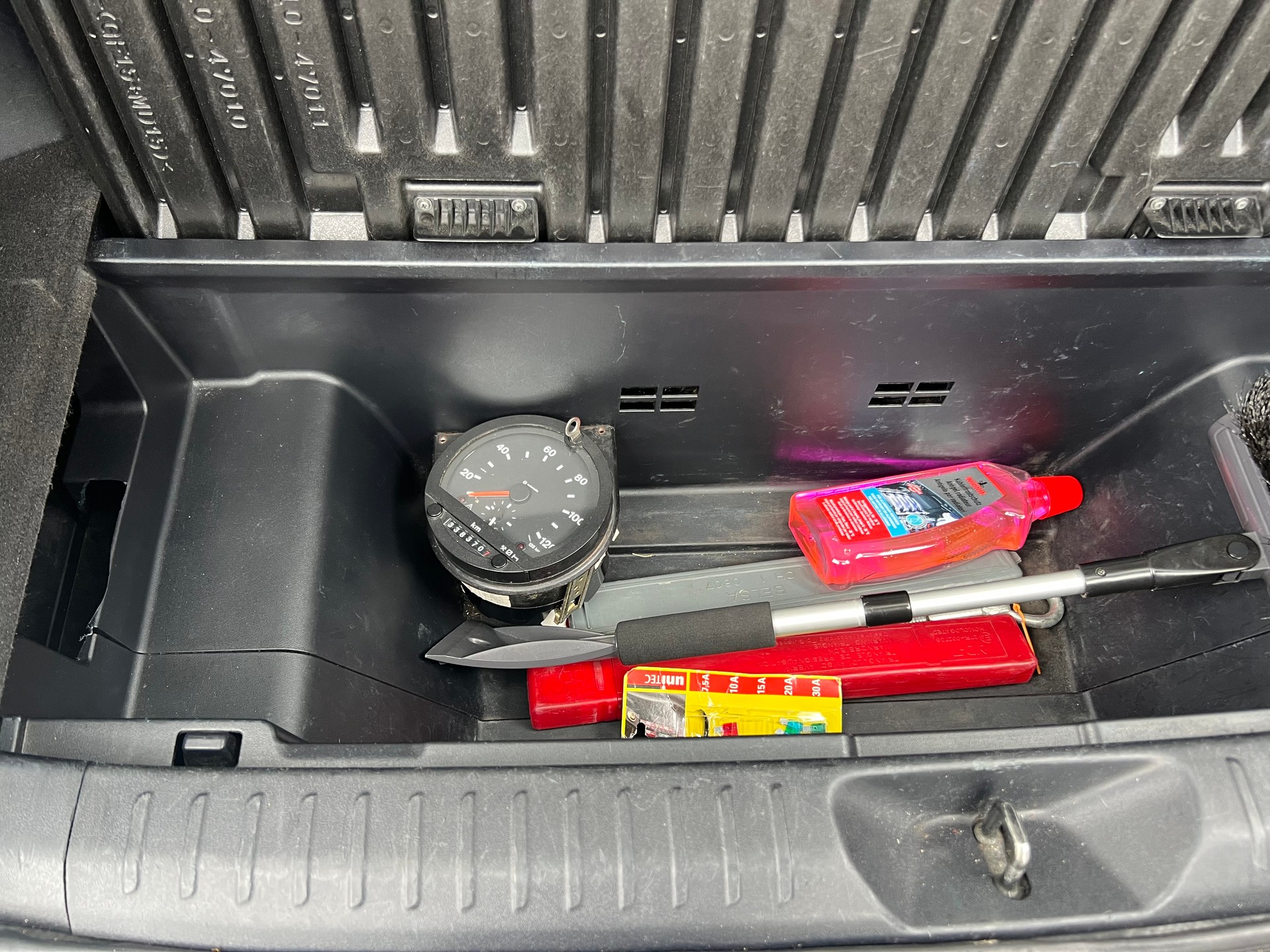 TOYOTA Prius+ 1.8 VVT-i HSD Style-image-6