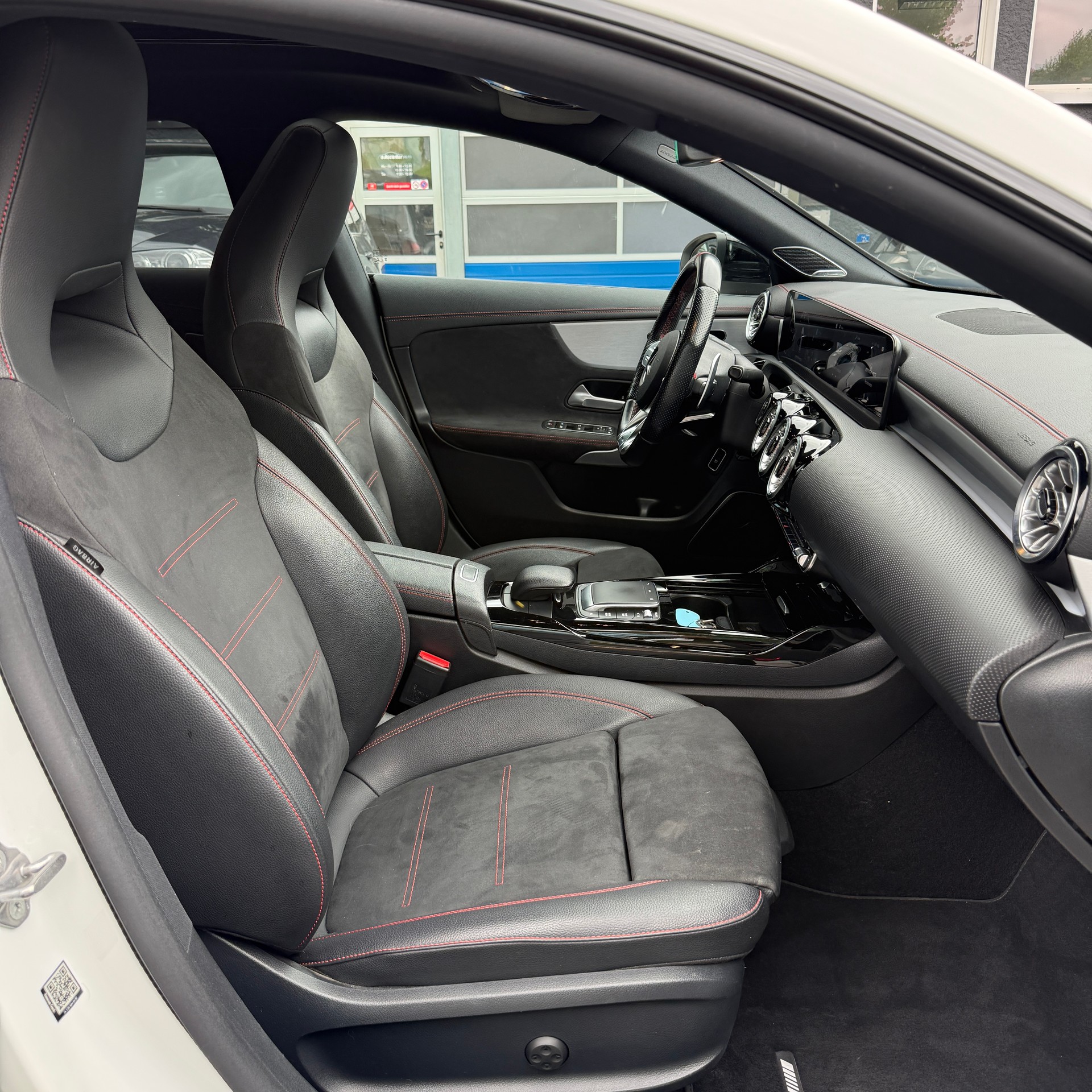 MERCEDES-BENZ CLA Shooting Brake 35 AMG 4Matic 7G-DCT-image-12
