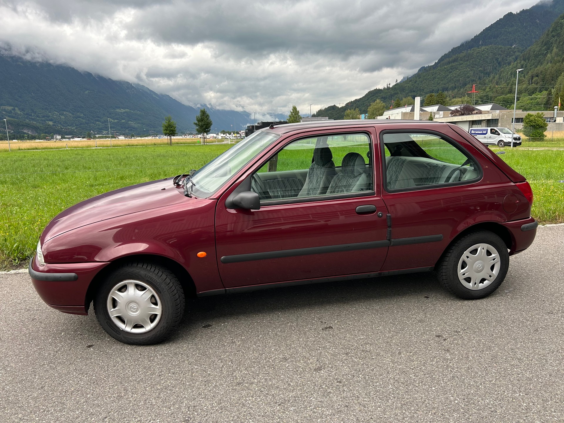 MAZDA 121 1.2i-16 GLX-image-3