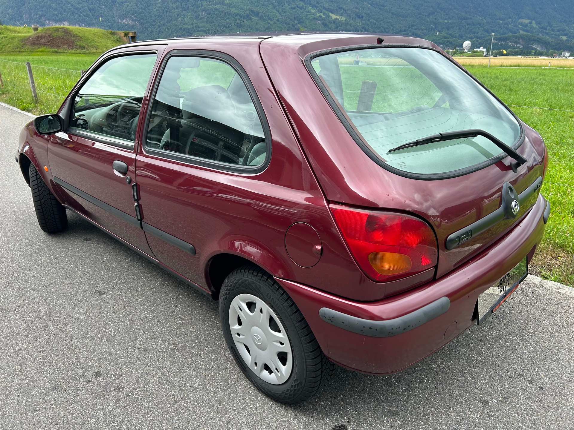 MAZDA 121 1.2i-16 GLX-image-5