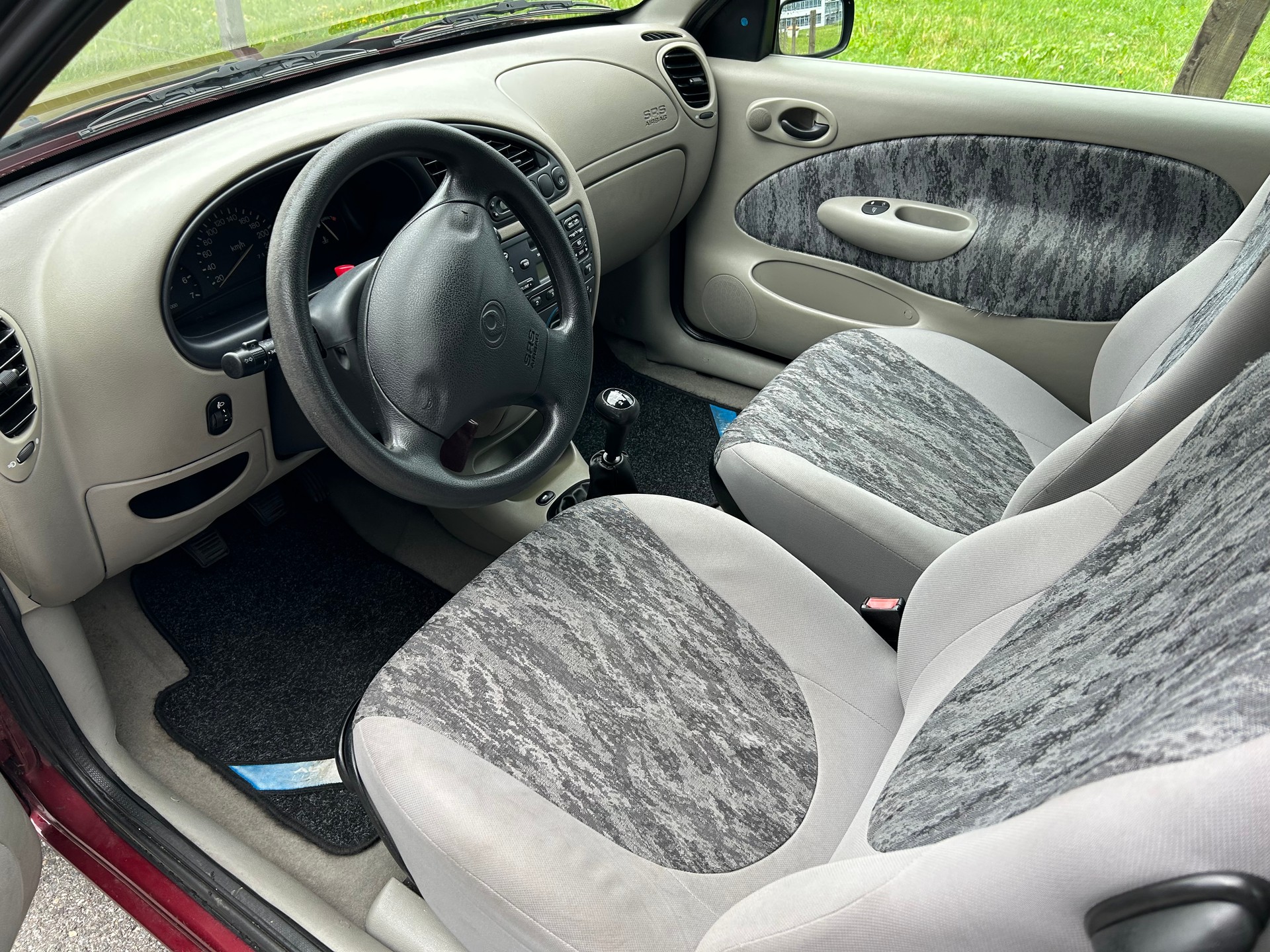 MAZDA 121 1.2i-16 GLX-image-11