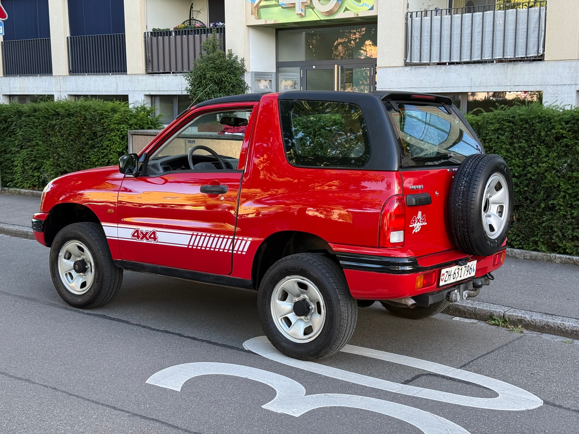 SUZUKI Grand Vitara 2.0i 16V Cabrio-image-2
