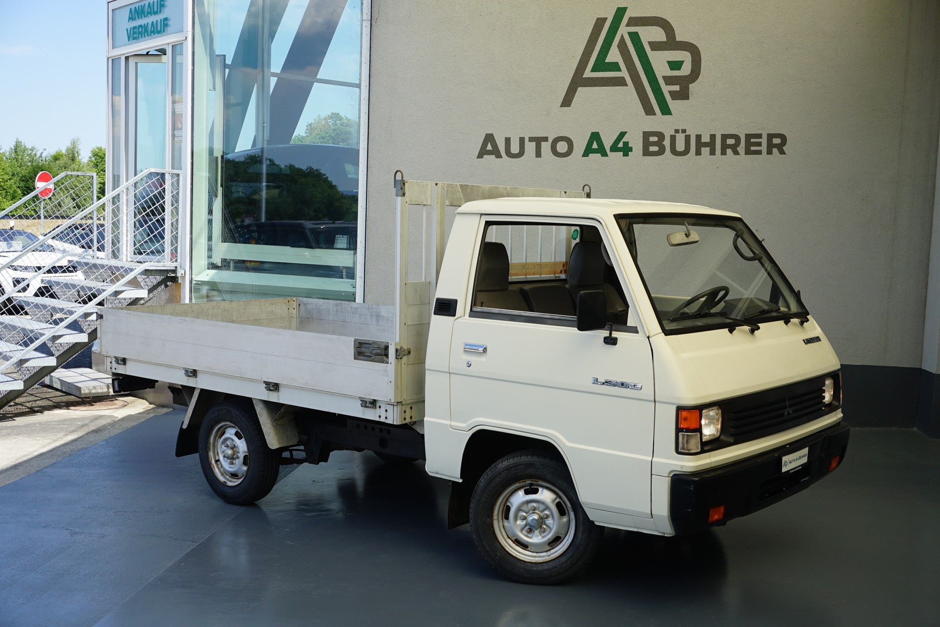 MITSUBISHI L 300 2.5D mit Alubrücke und 970kg Nutzlast!!-showroom-element-3