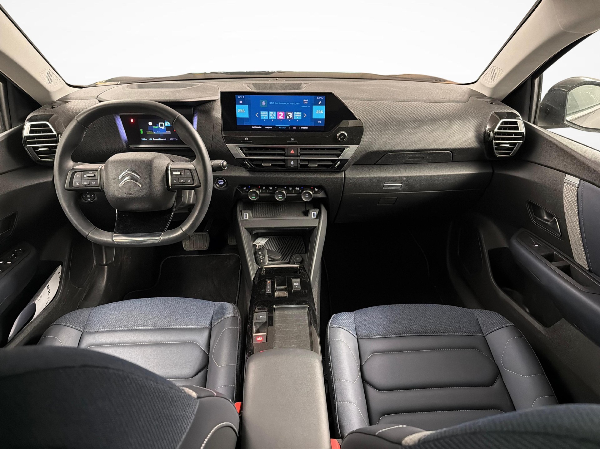 CITROEN e-C4 X Shine Pack-image-9