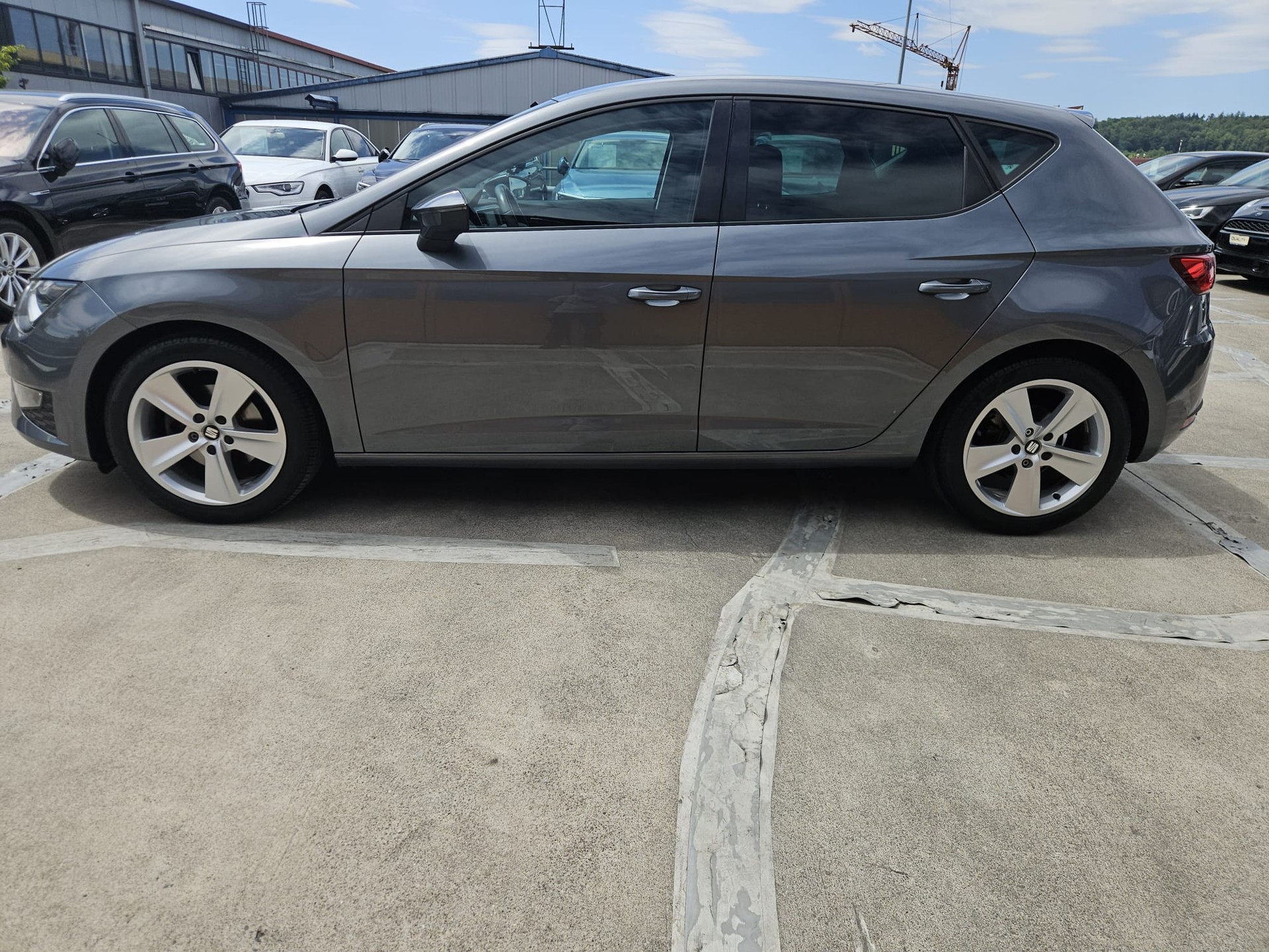 SEAT Leon 1.4 TSI FR Line DSG-showroom-element-1