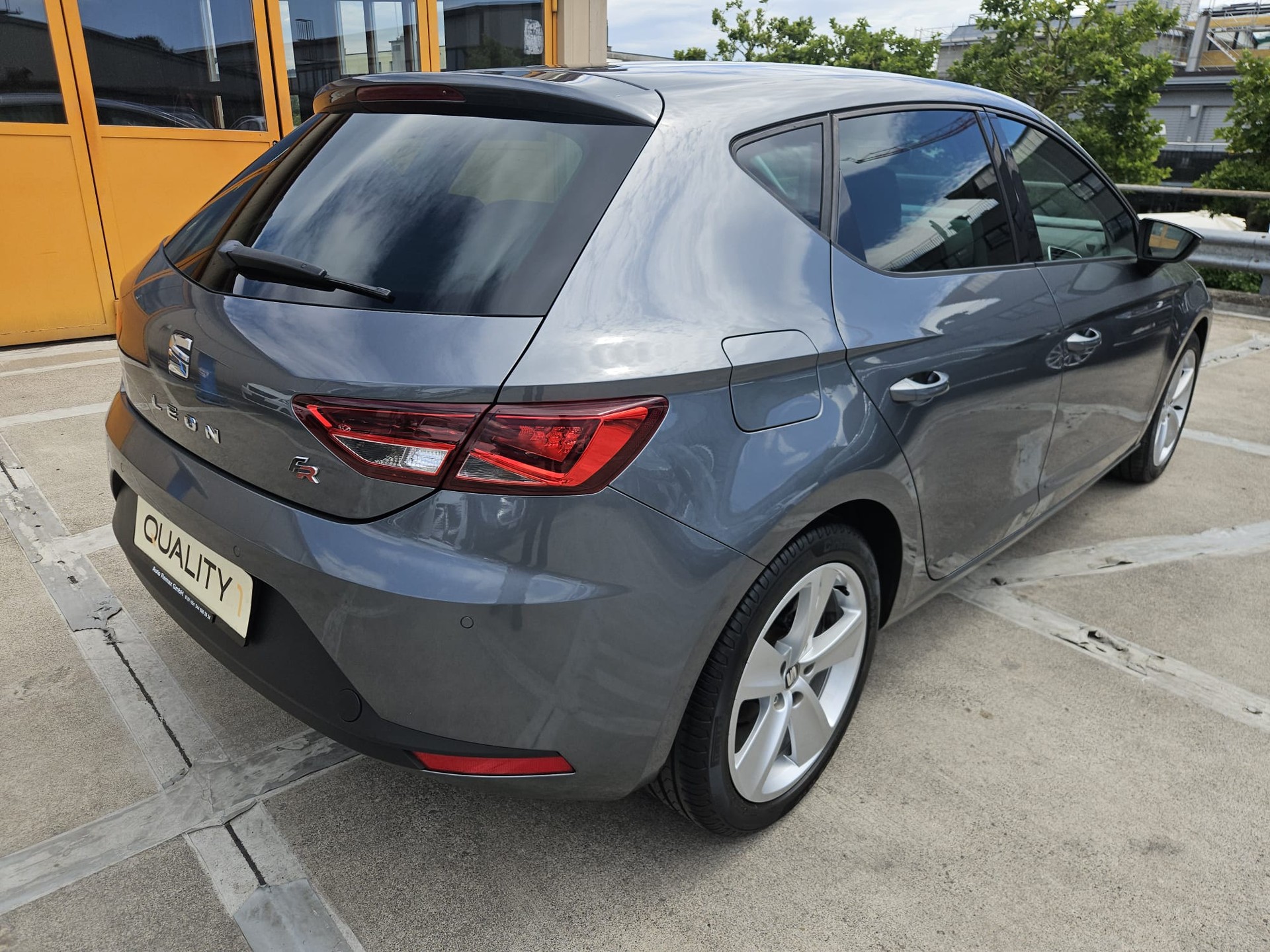 SEAT Leon 1.4 TSI FR Line DSG-showroom-element-3
