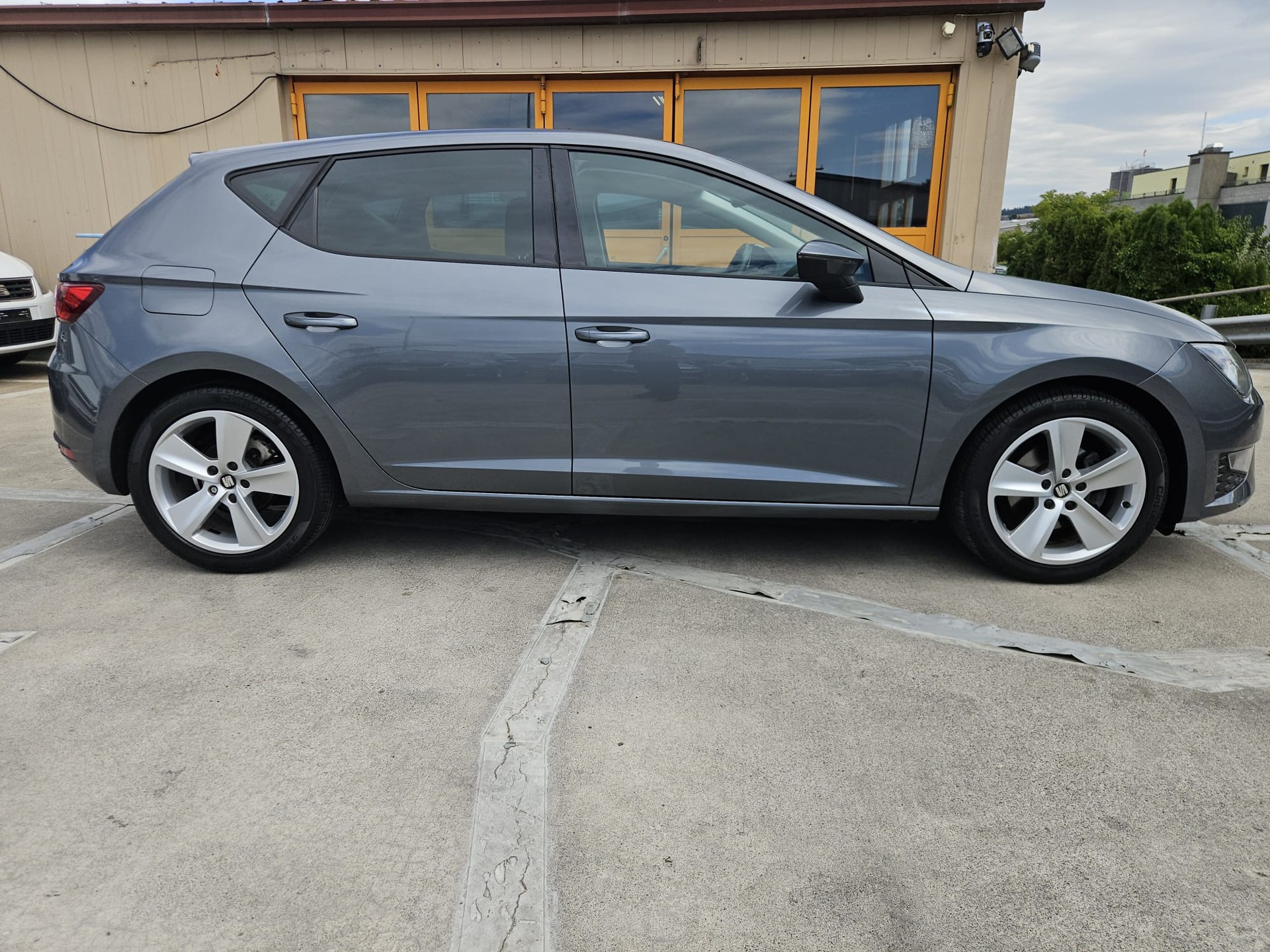 SEAT Leon 1.4 TSI FR Line DSG-image-4