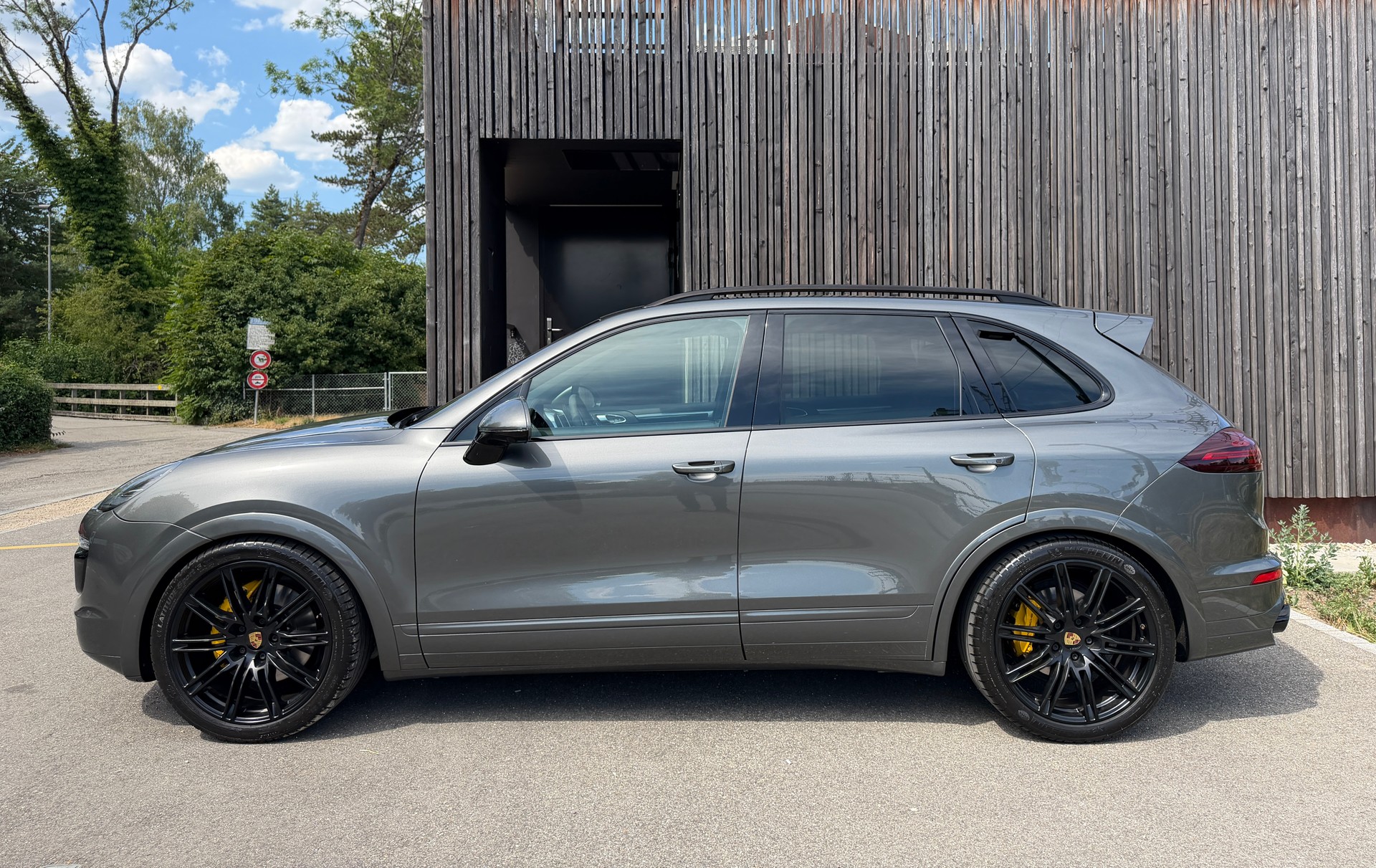 PORSCHE Cayenne S 4.2 V8 Diesel *Porsche Garantie bis 05.2027*-showroom-element-2