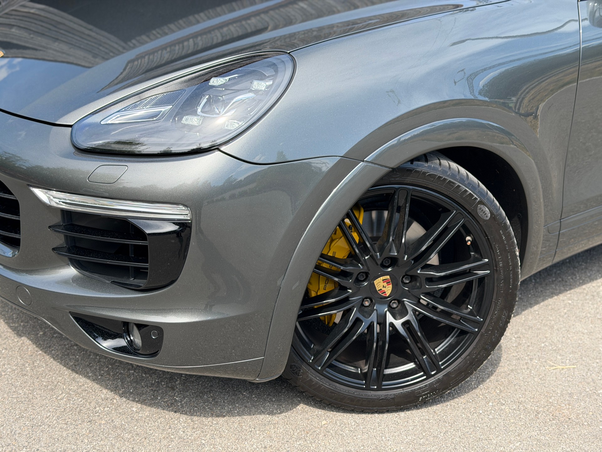 PORSCHE Cayenne S 4.2 V8 Diesel *Porsche Garantie bis 05.2027*-showroom-element-1