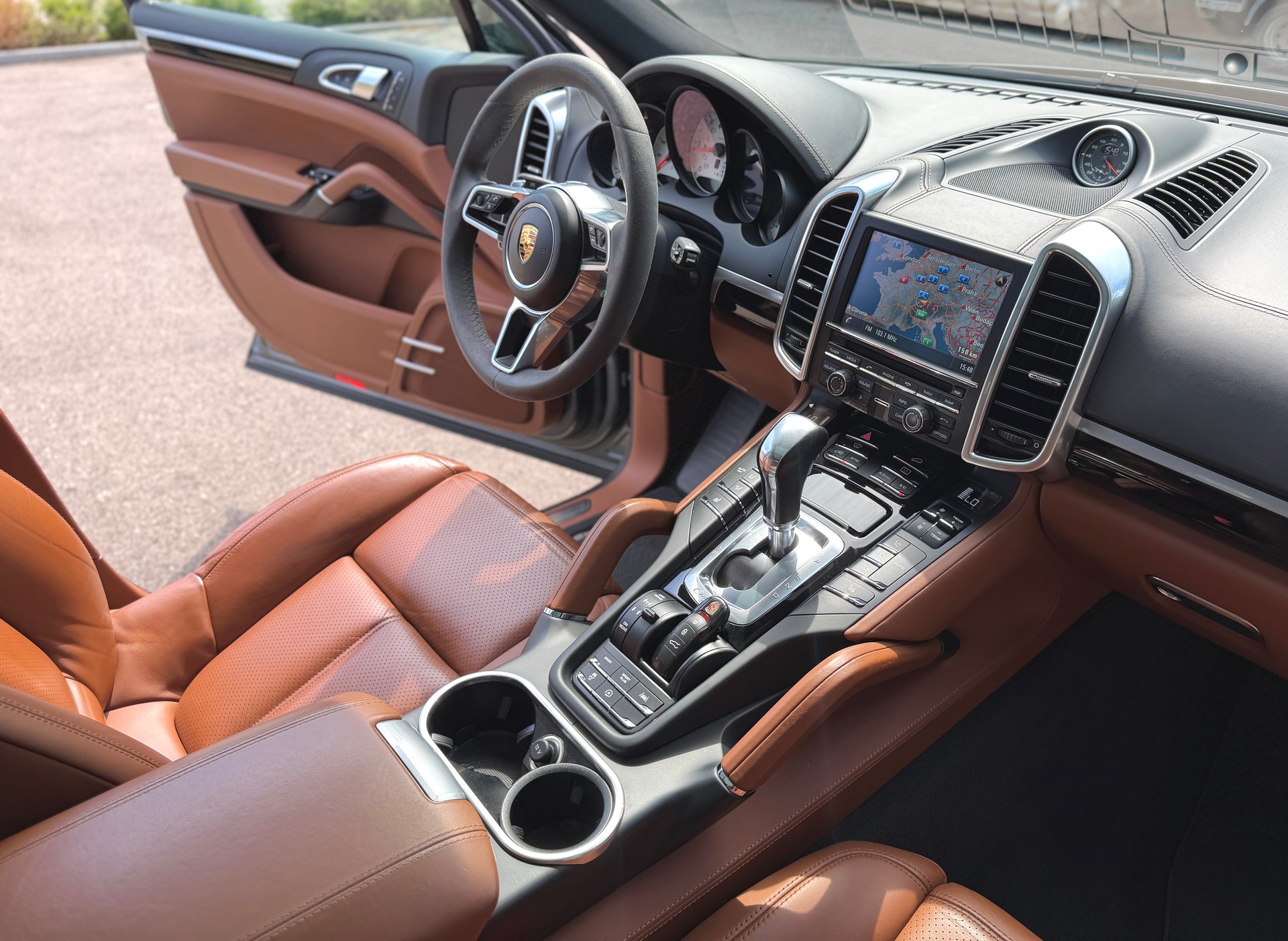 PORSCHE Cayenne S 4.2 V8 Diesel *Porsche Garantie bis 05.2027*-image-18
