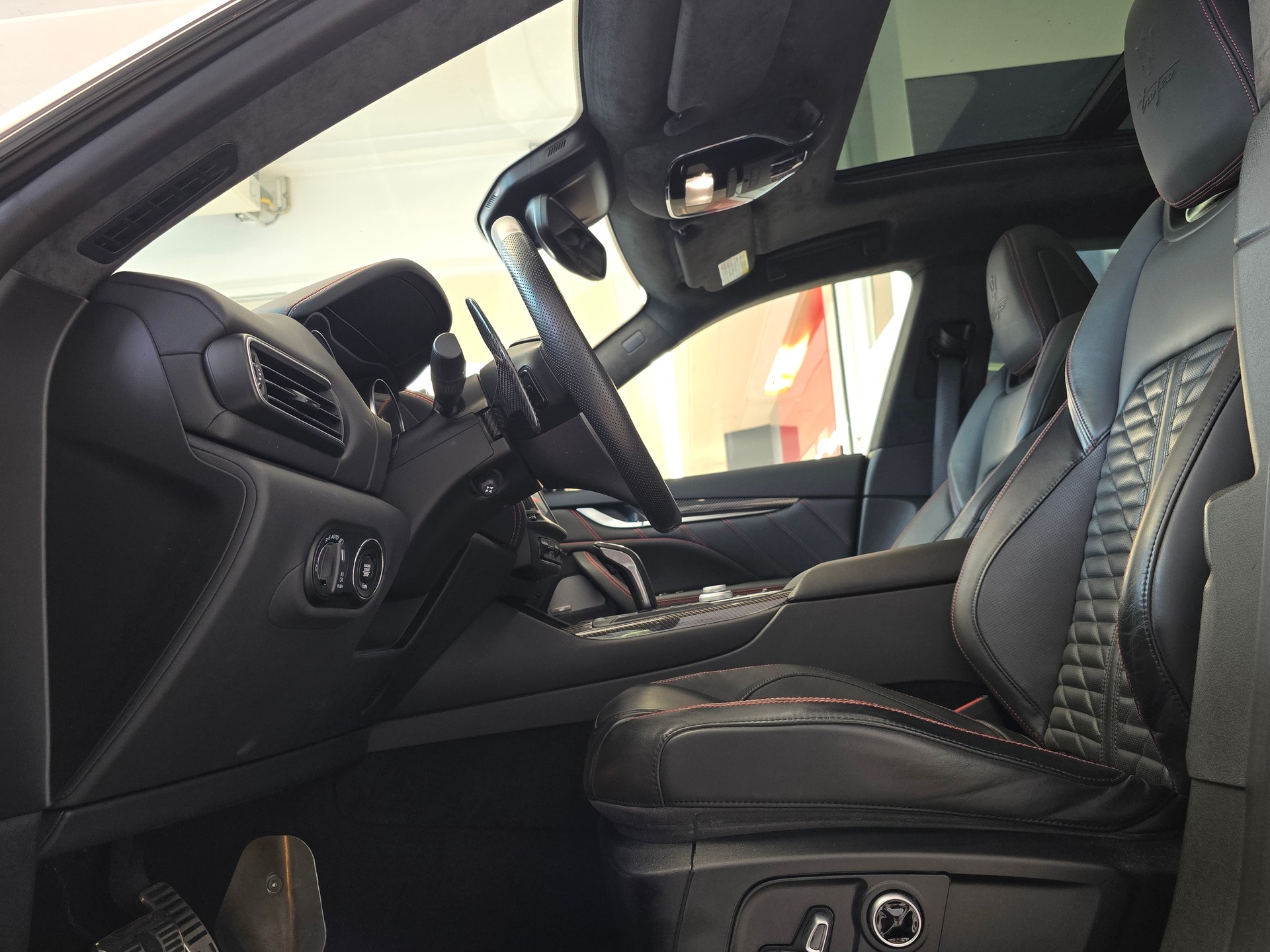 MASERATI Levante 3.8 V8 Trofeo Q4 Automatica-image-8