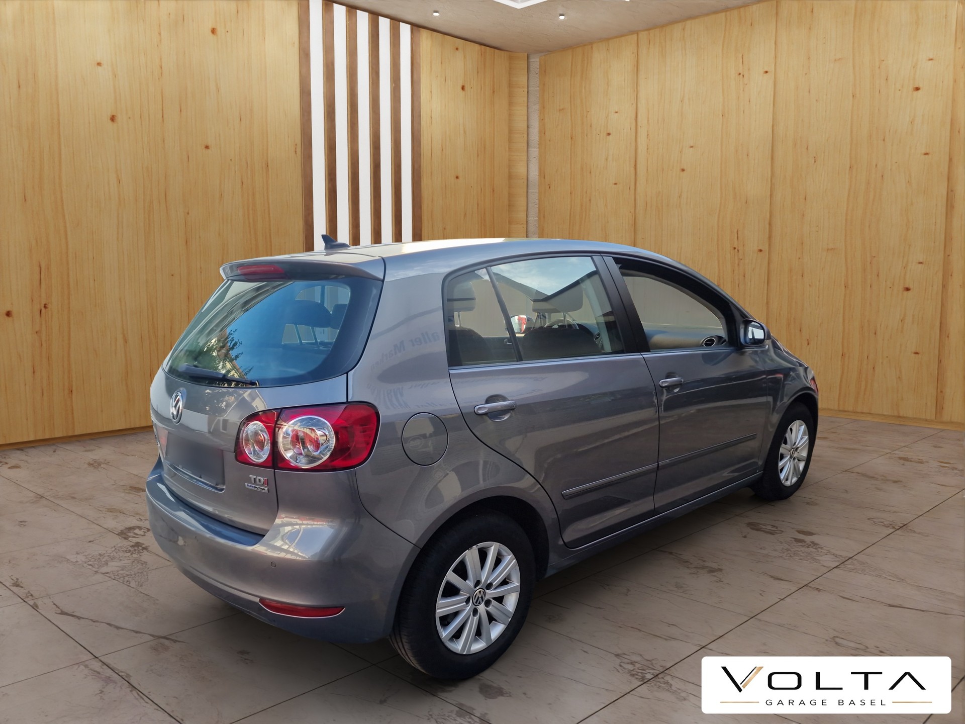 VW Golf Plus 1.6 TDI BMT Comfortline DSG-image-4