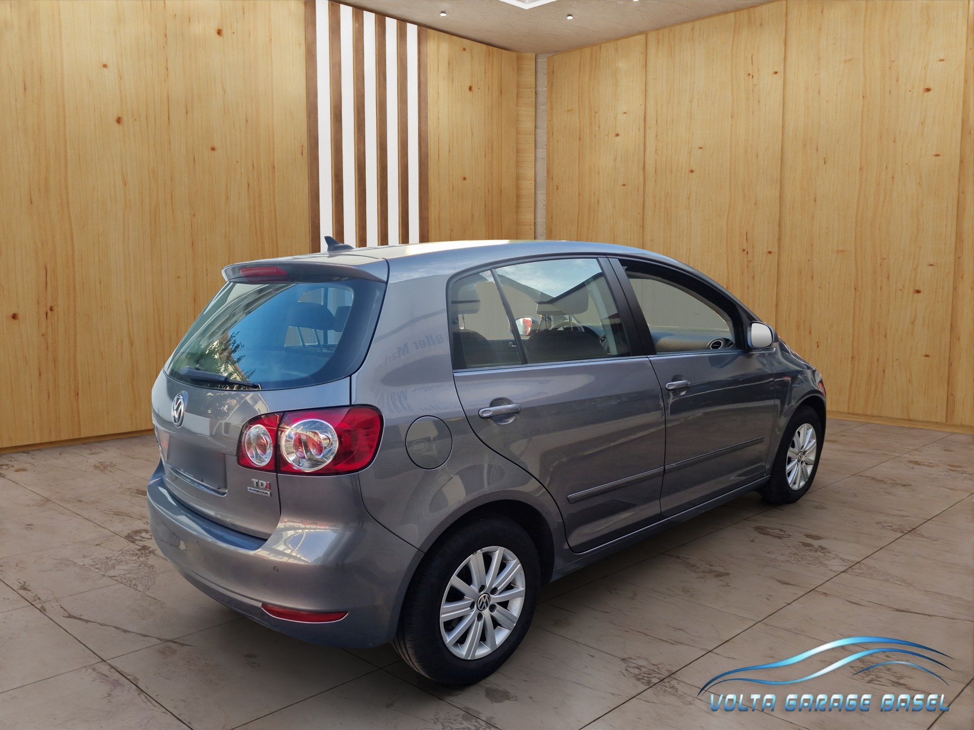 VW Golf Plus 1.6 TDI BMT Comfortline DSG-image-6