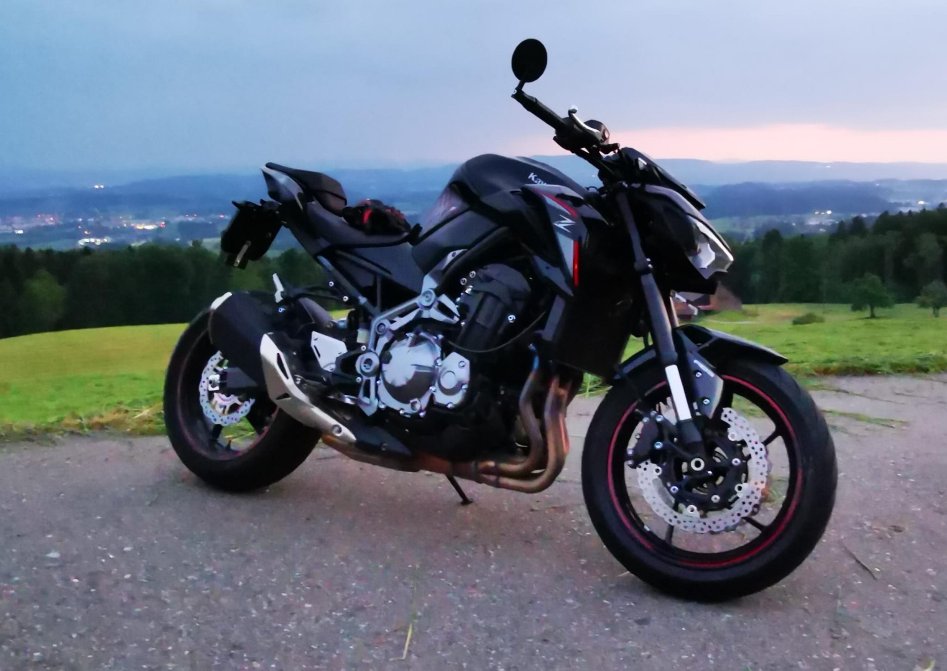 KAWASAKI Z 900-image-5