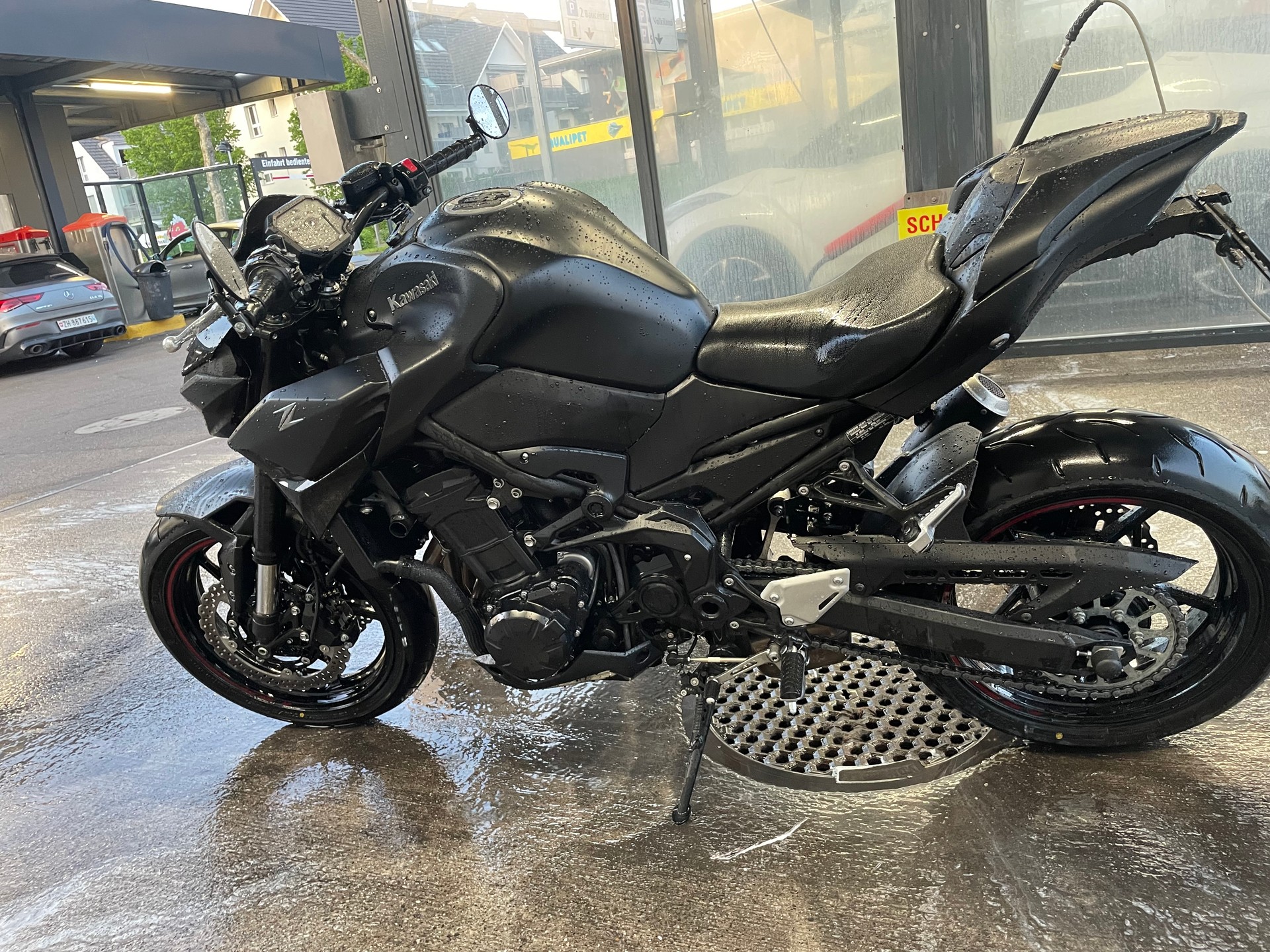 KAWASAKI Z 900-image-2