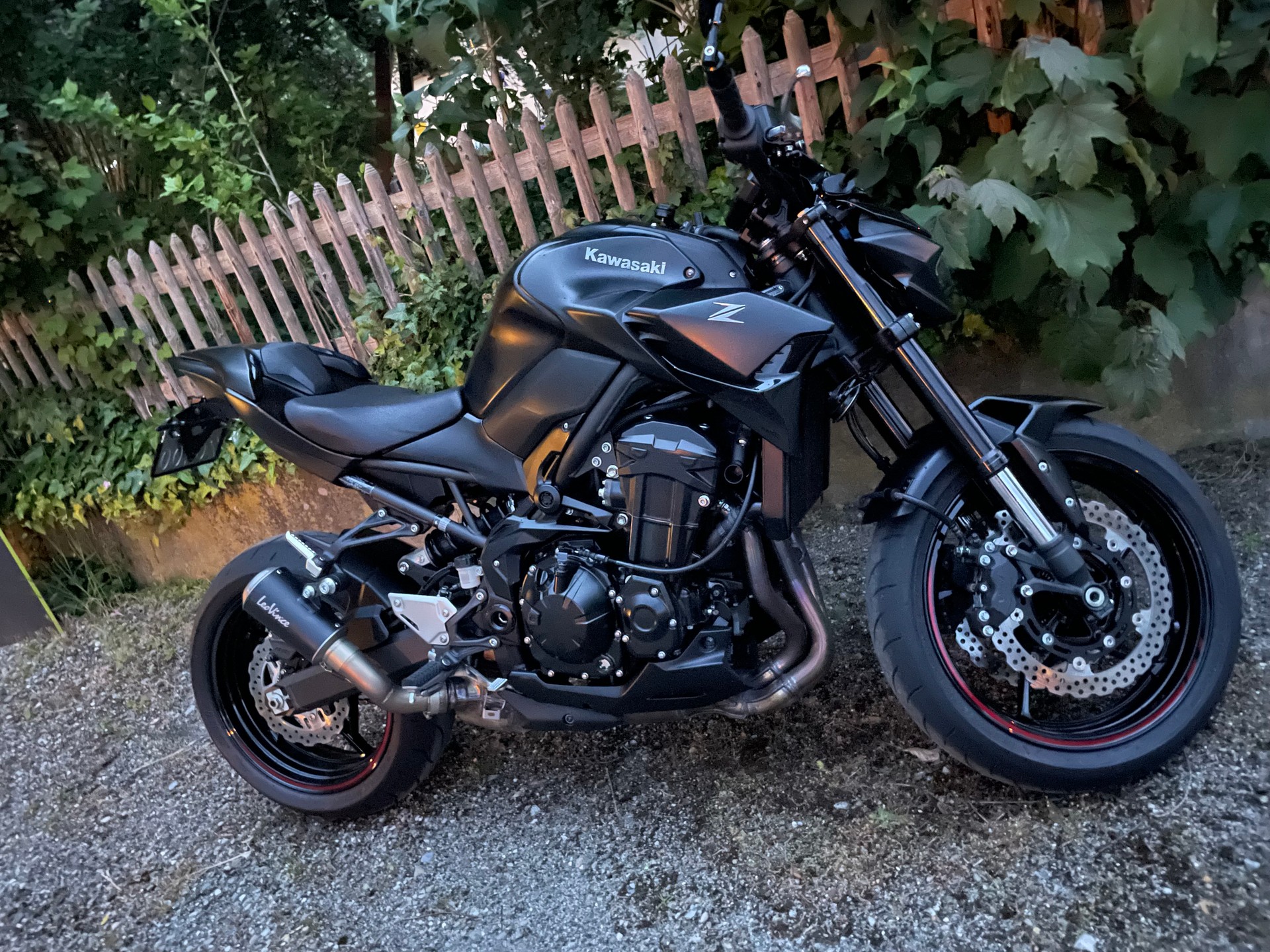 KAWASAKI Z 900-image-3