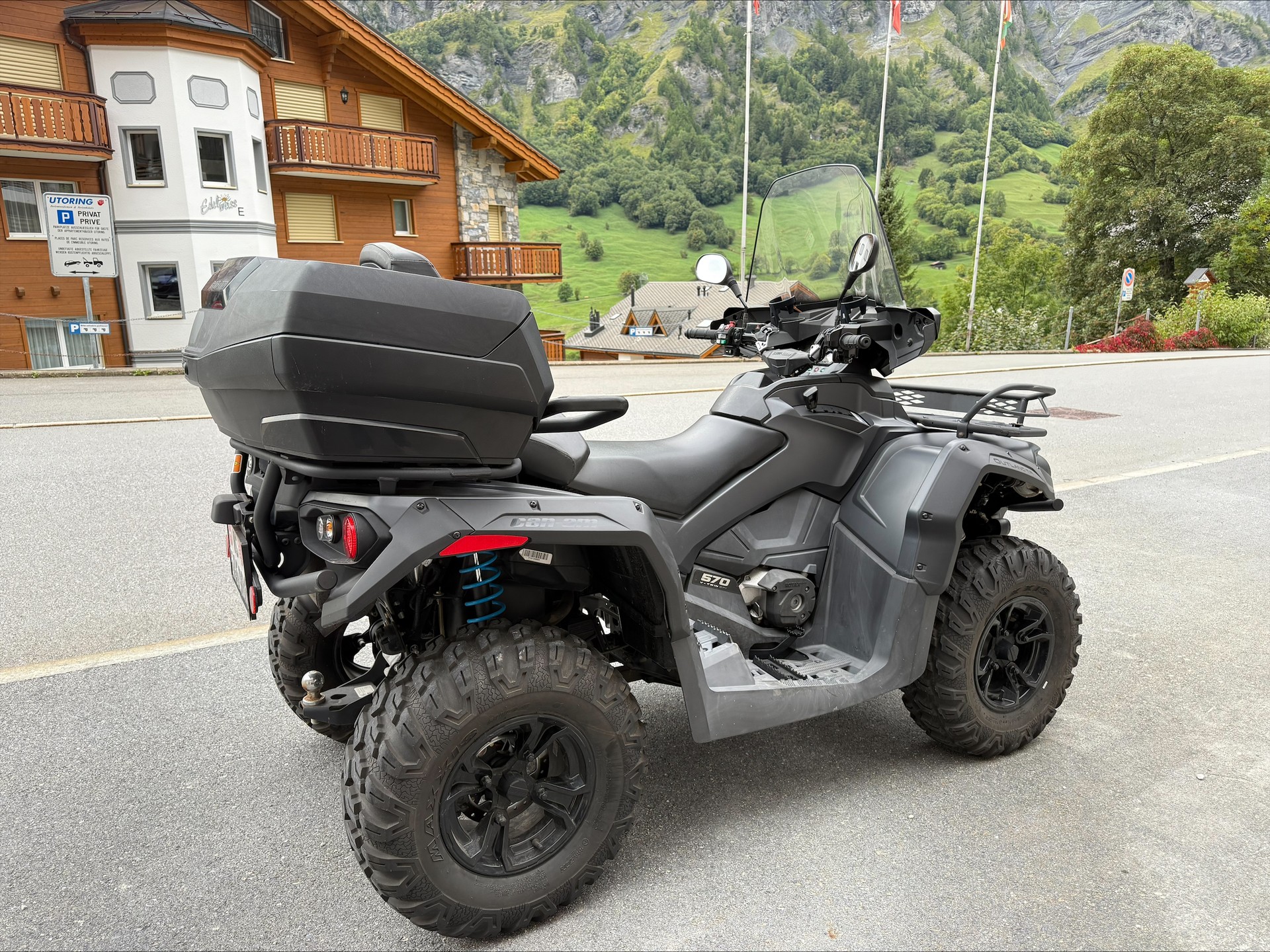 CAN-AM Outlander MAX XT 570-image-2