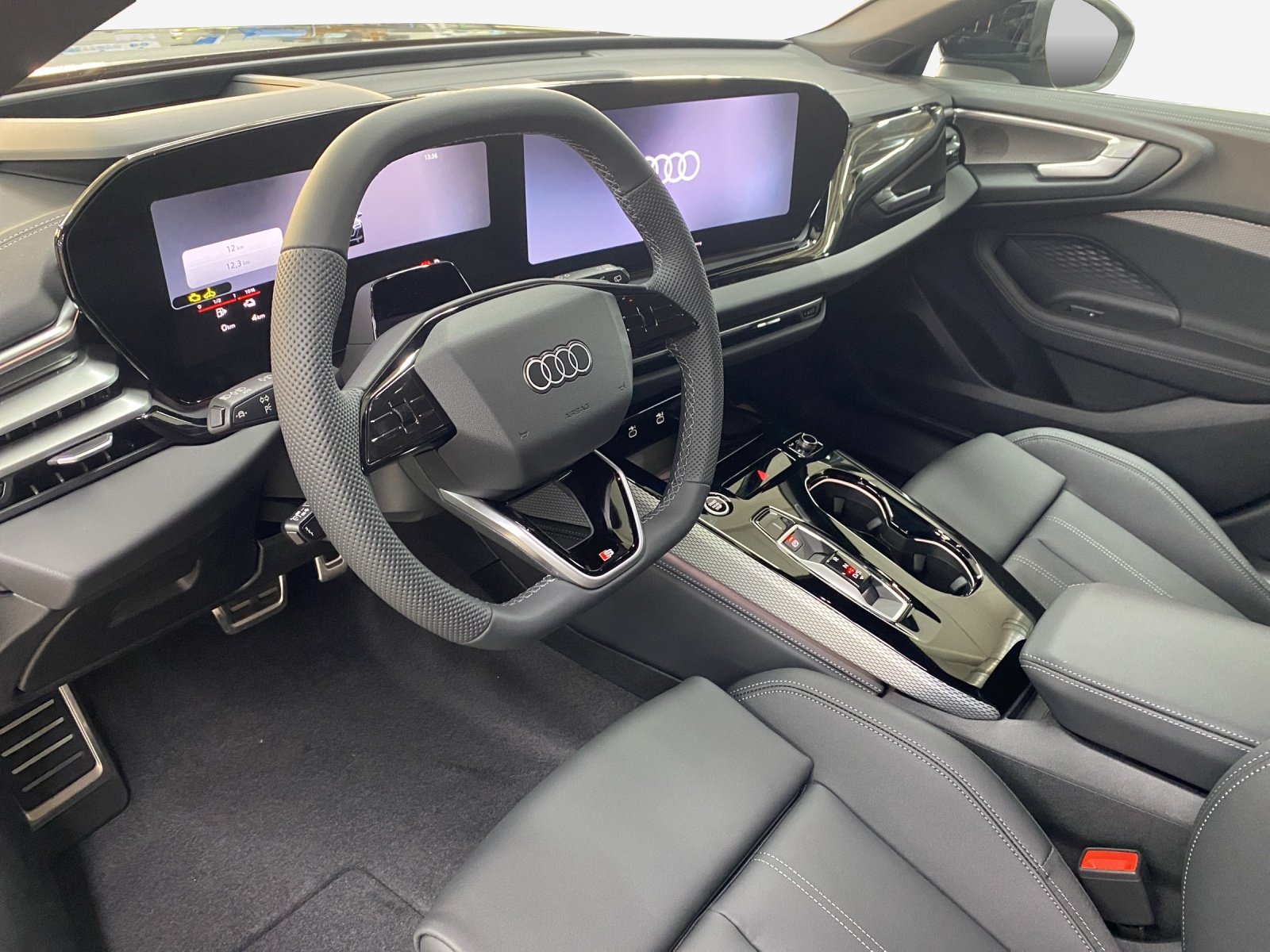 AUDI A5 Avant e-hybrid quattro Attraction 220 kW S tronic-image-14